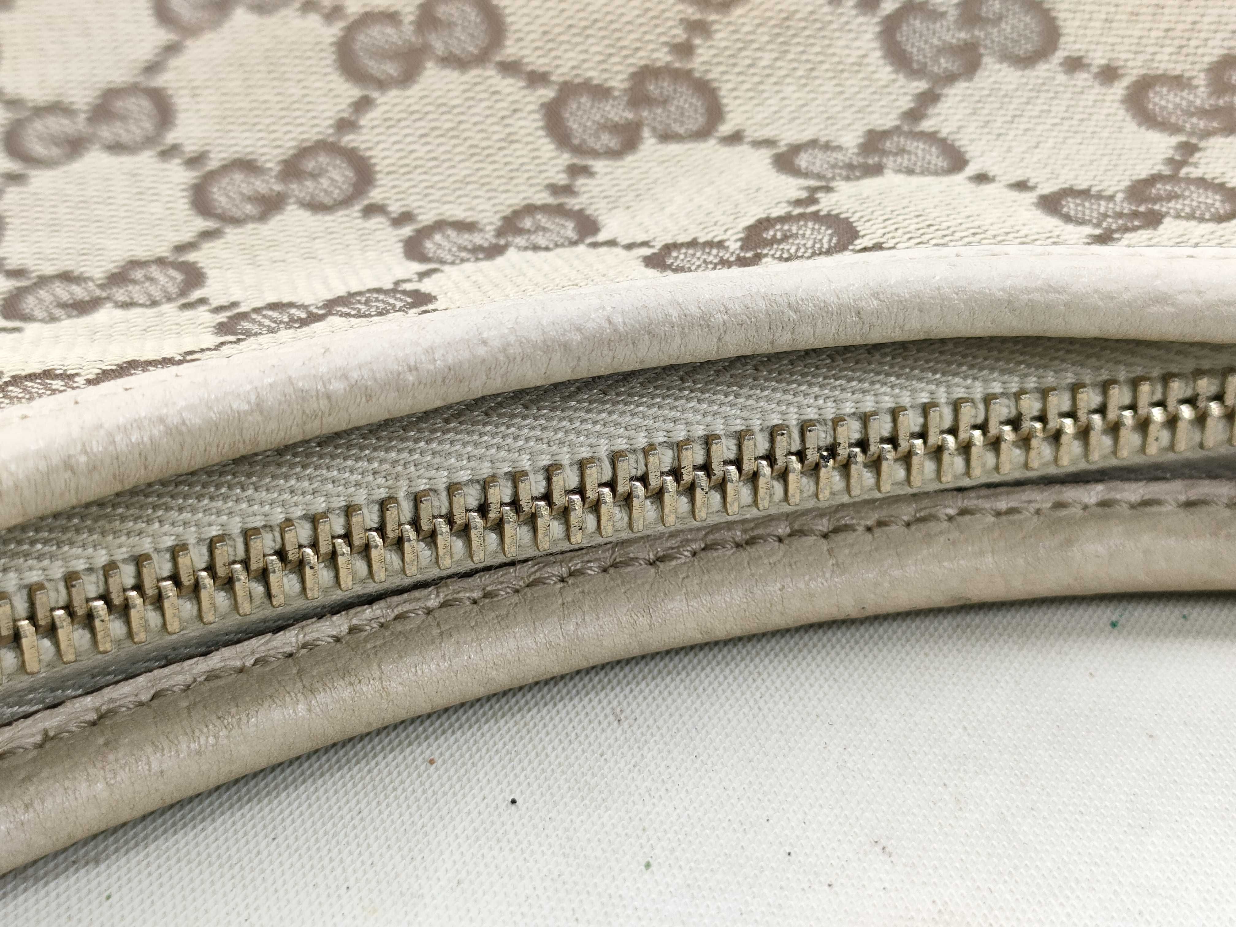 GG Canvas Gucci Shoulder Bag — view 8