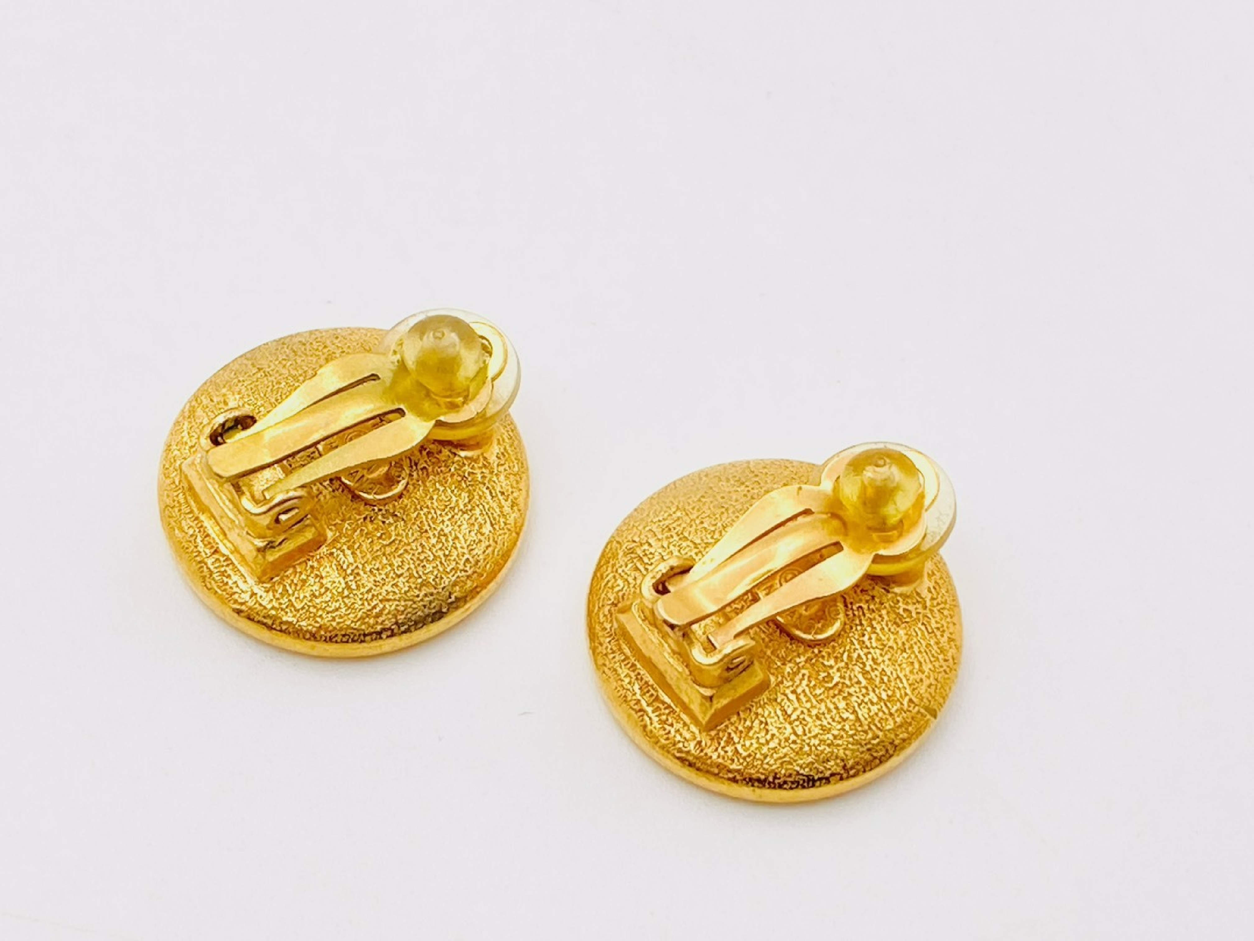 Coco Mark Round Earrings 95A Gold Earrings — view 2