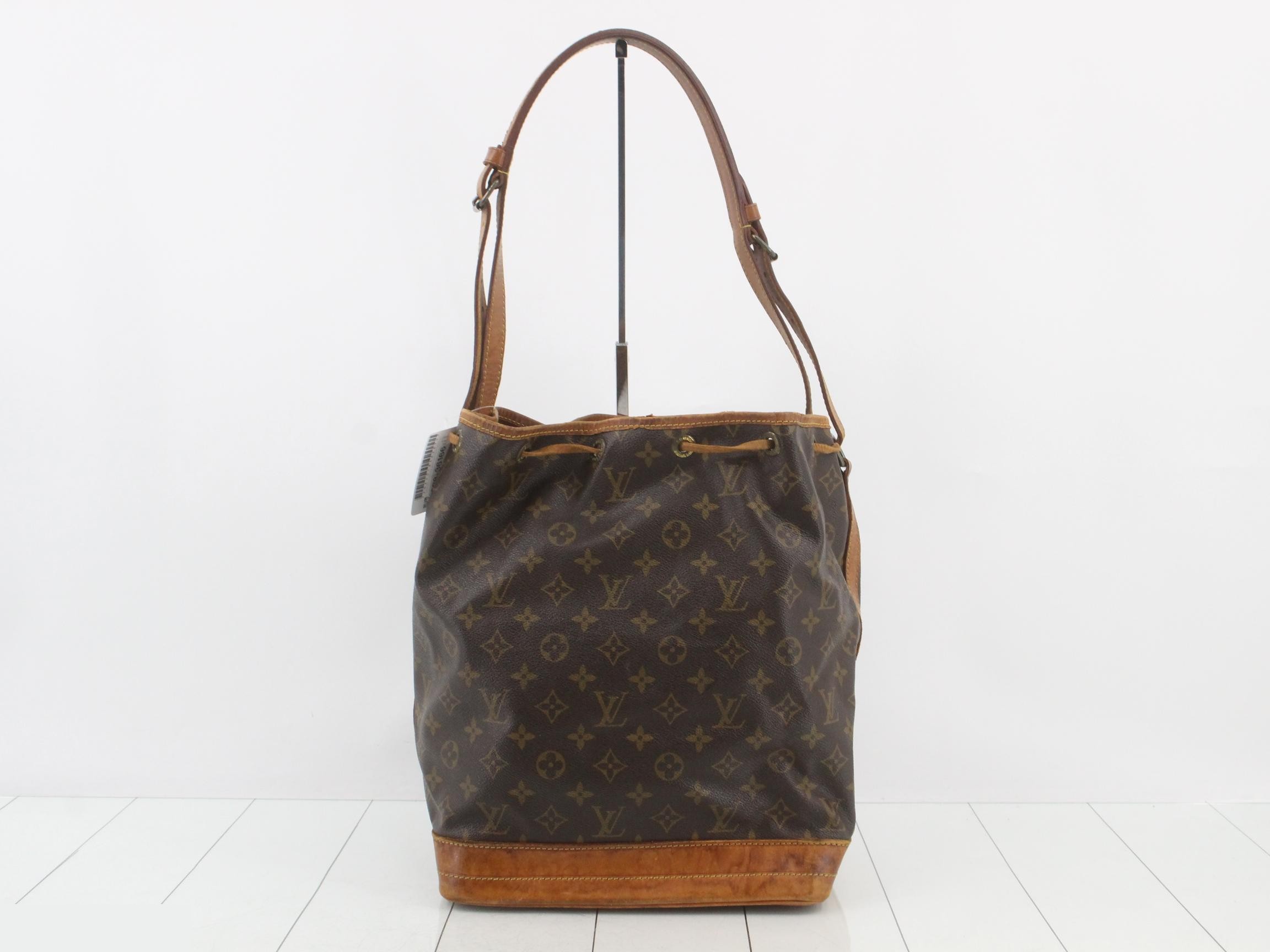 Monogram Noé — view 2