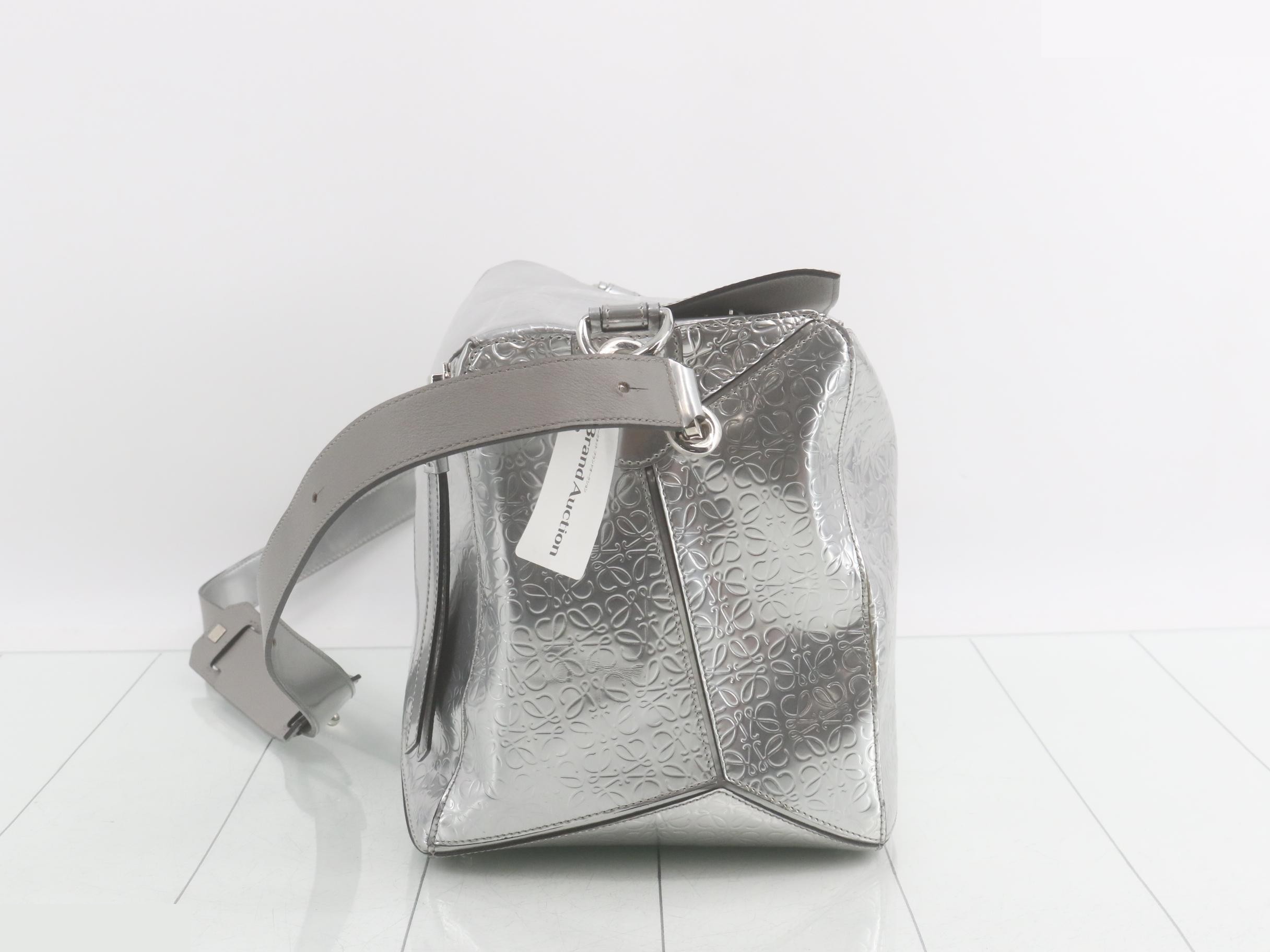 Puzzle Extra Large Shoulder Bag — view 4