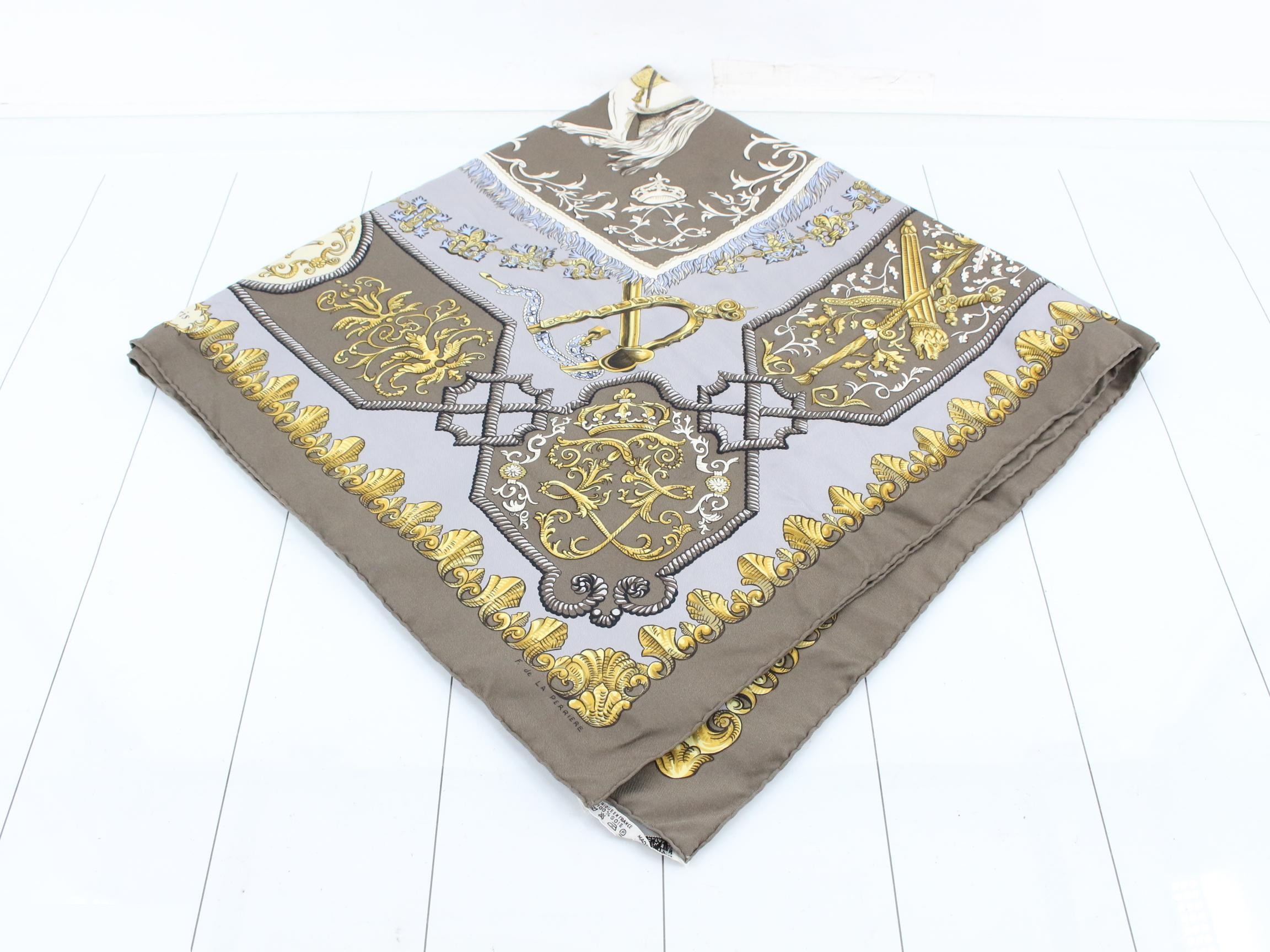 scarf — view 2