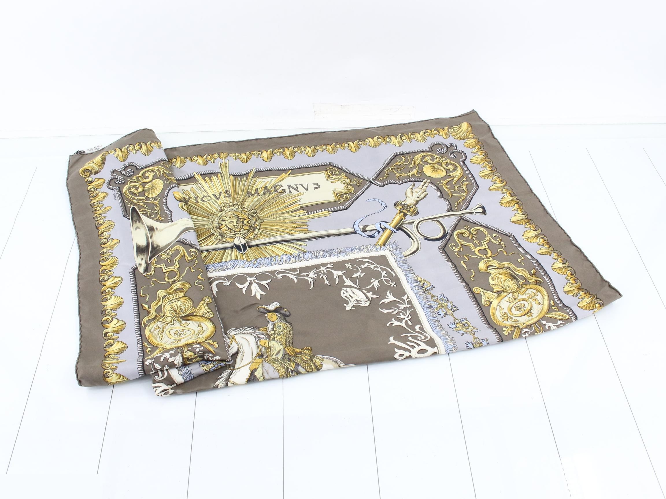 scarf — view 3