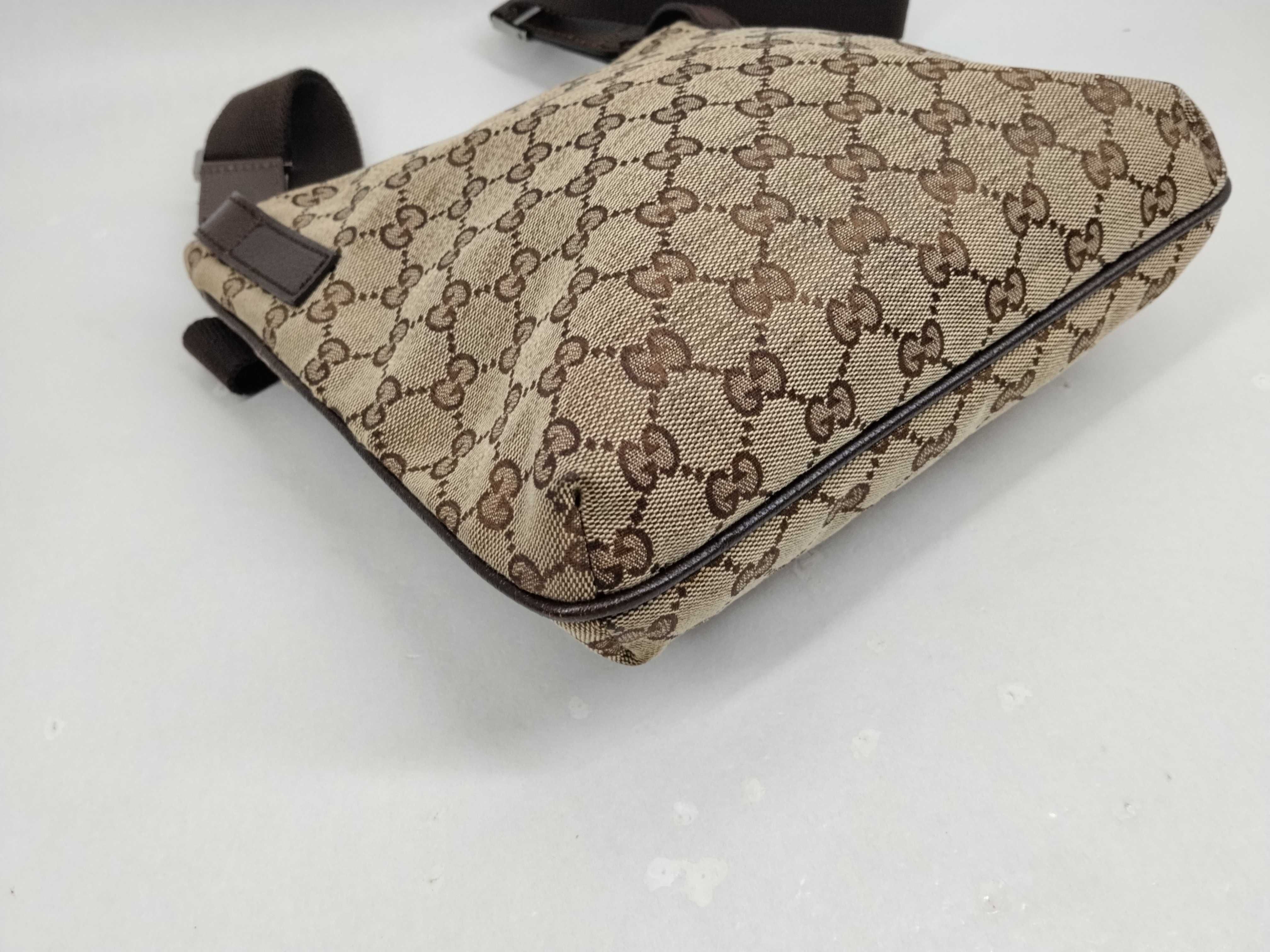 GG Canvas 122793 Shoulder Bag — view 4