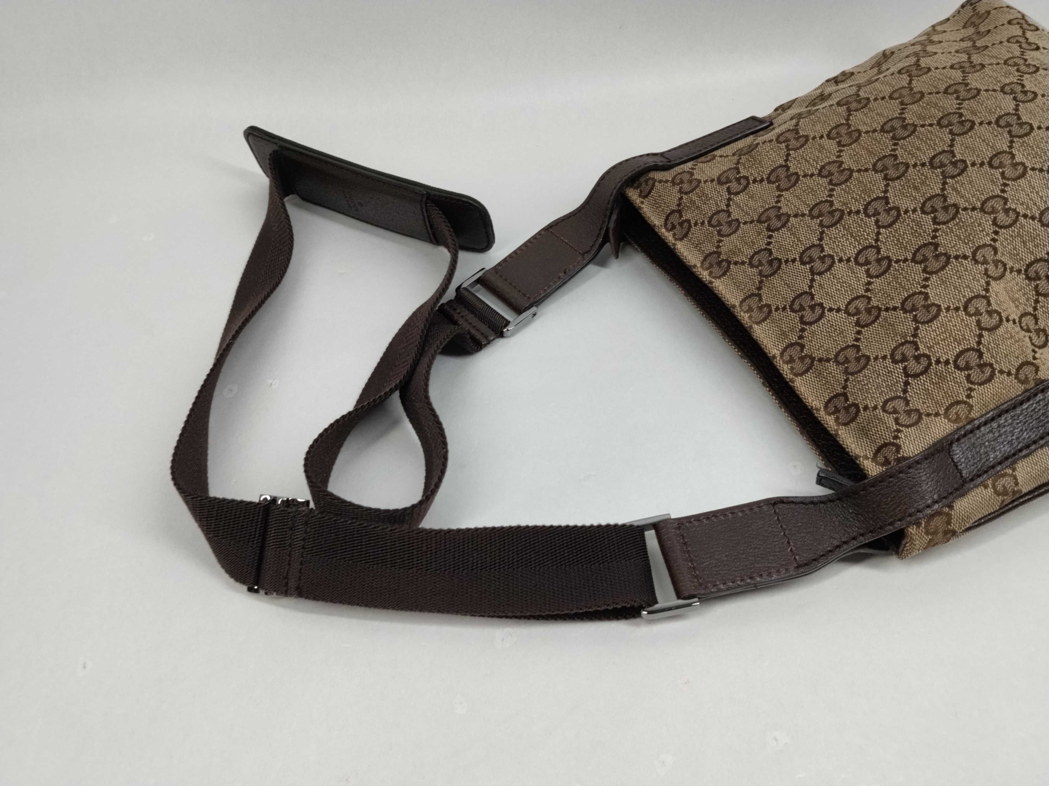 GG Canvas 122793 Shoulder Bag — view 6