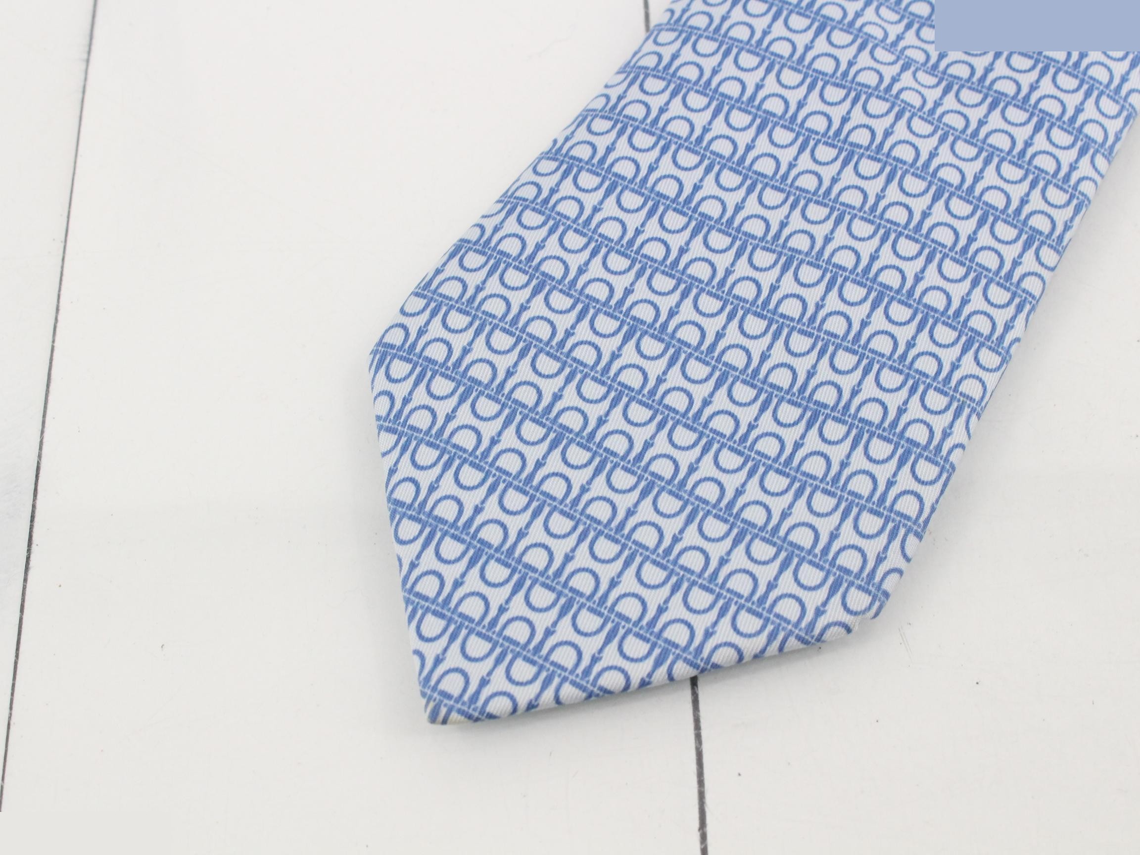 Silk tie — view 3