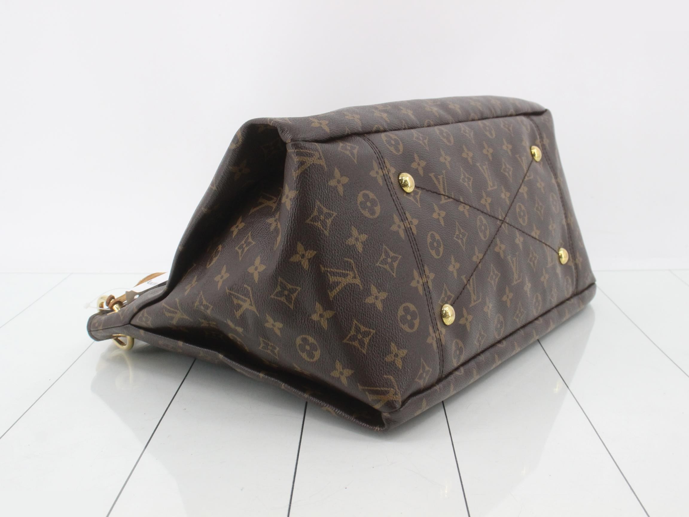 Monogram Artsy MM Shoulder Bag — view 5