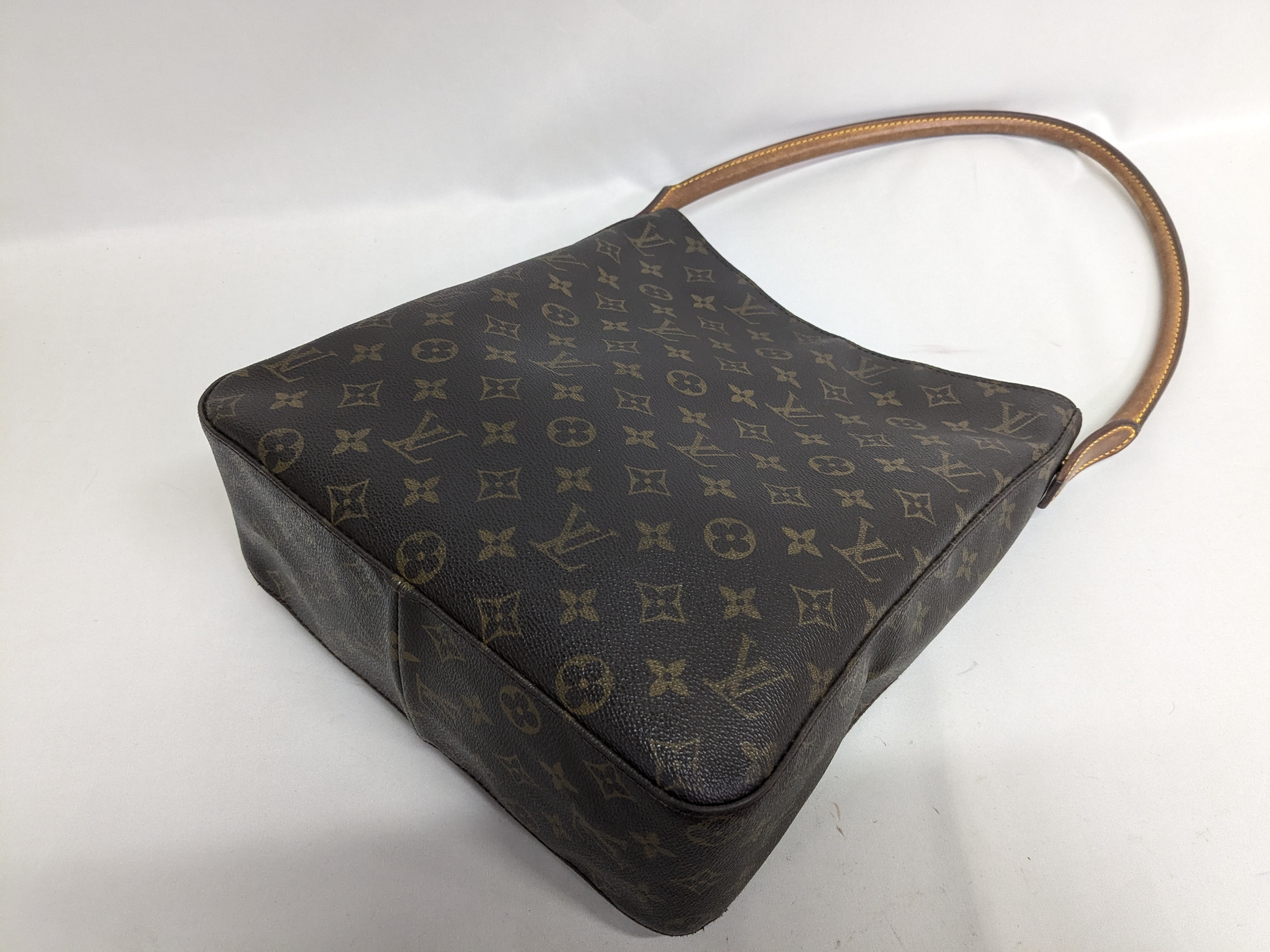LV Monogram Looping GM Shoulder Bag — view 4