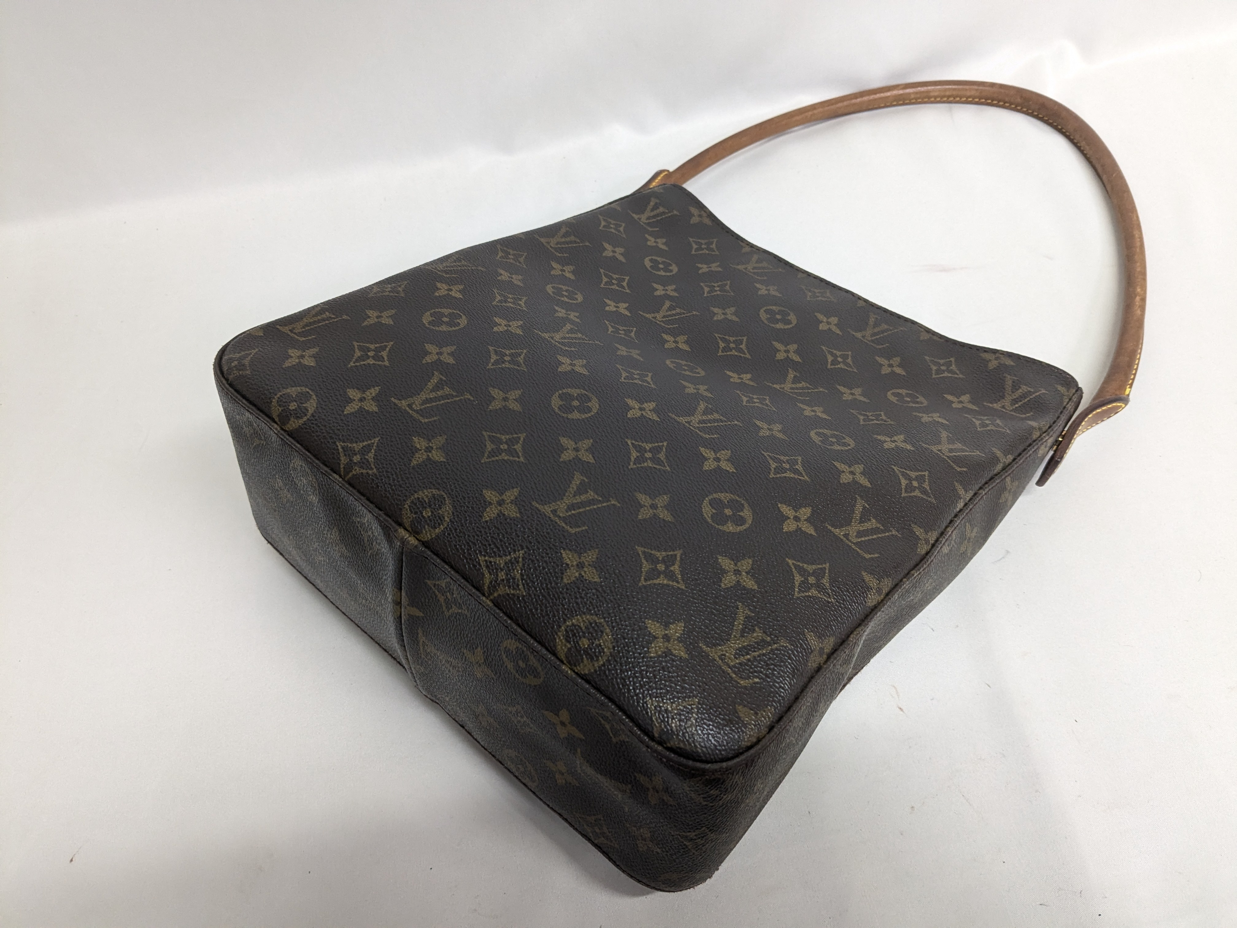 LV Monogram Looping GM Shoulder Bag — view 5