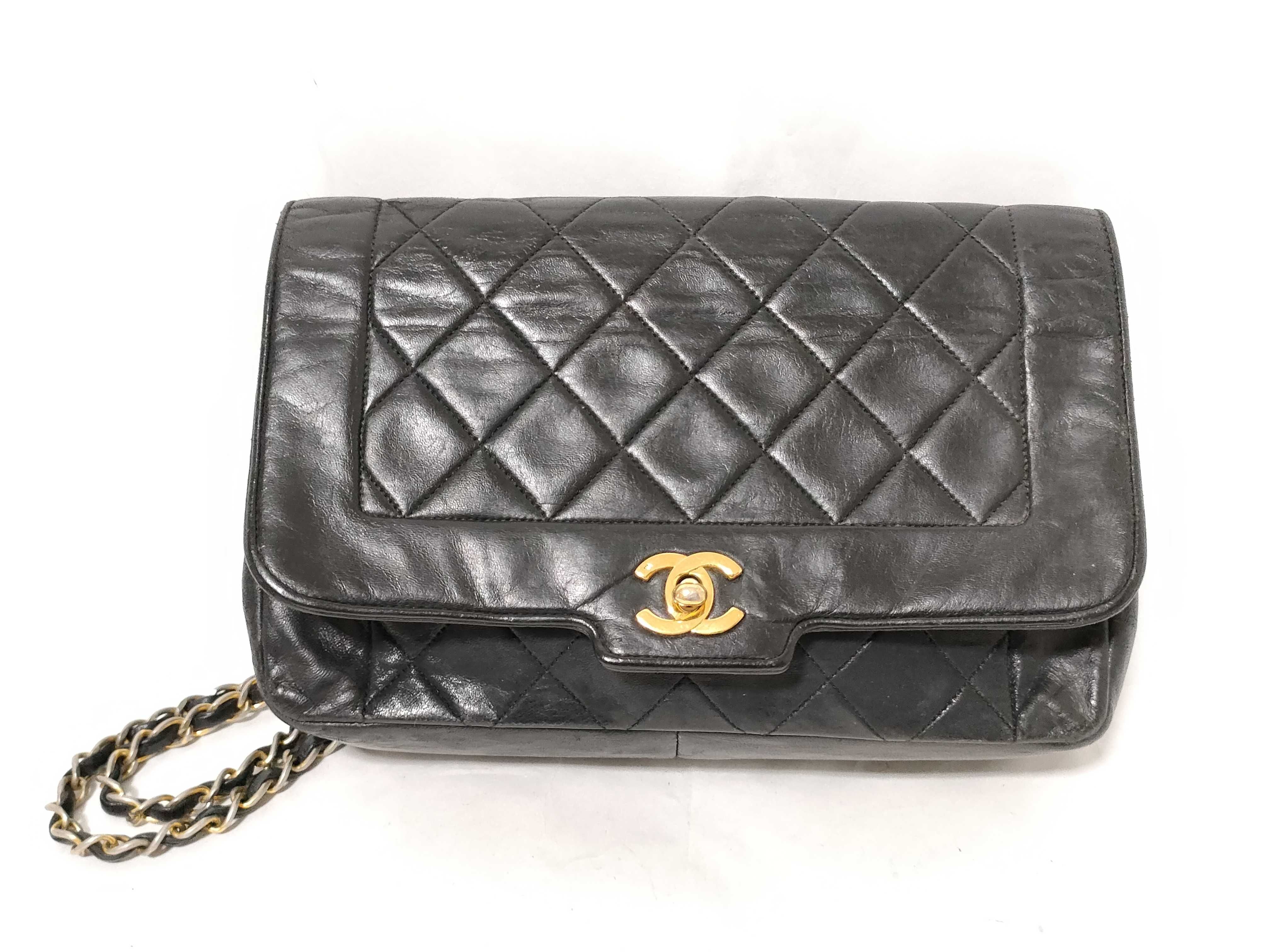 Lambskin Matelassé Chain Shoulder Bag