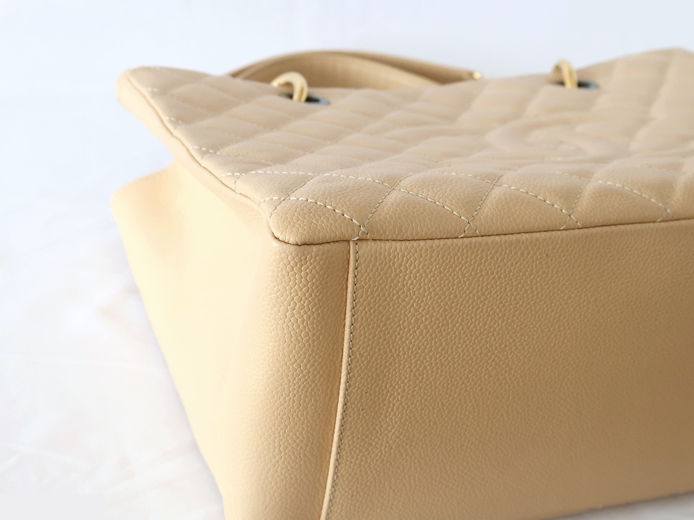 Caviar Skin GST Chain Tote Bag, Beige — view 3