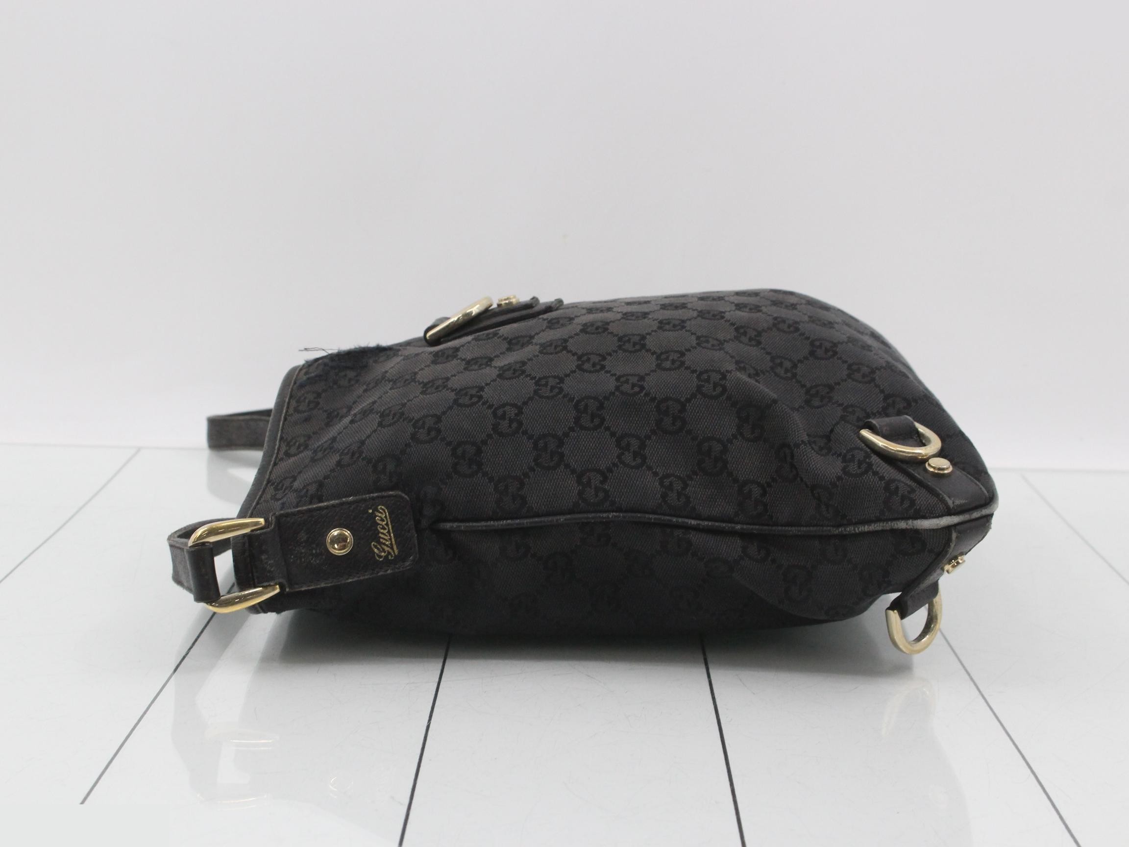 GG Canvas Shoulder Bag — view 4