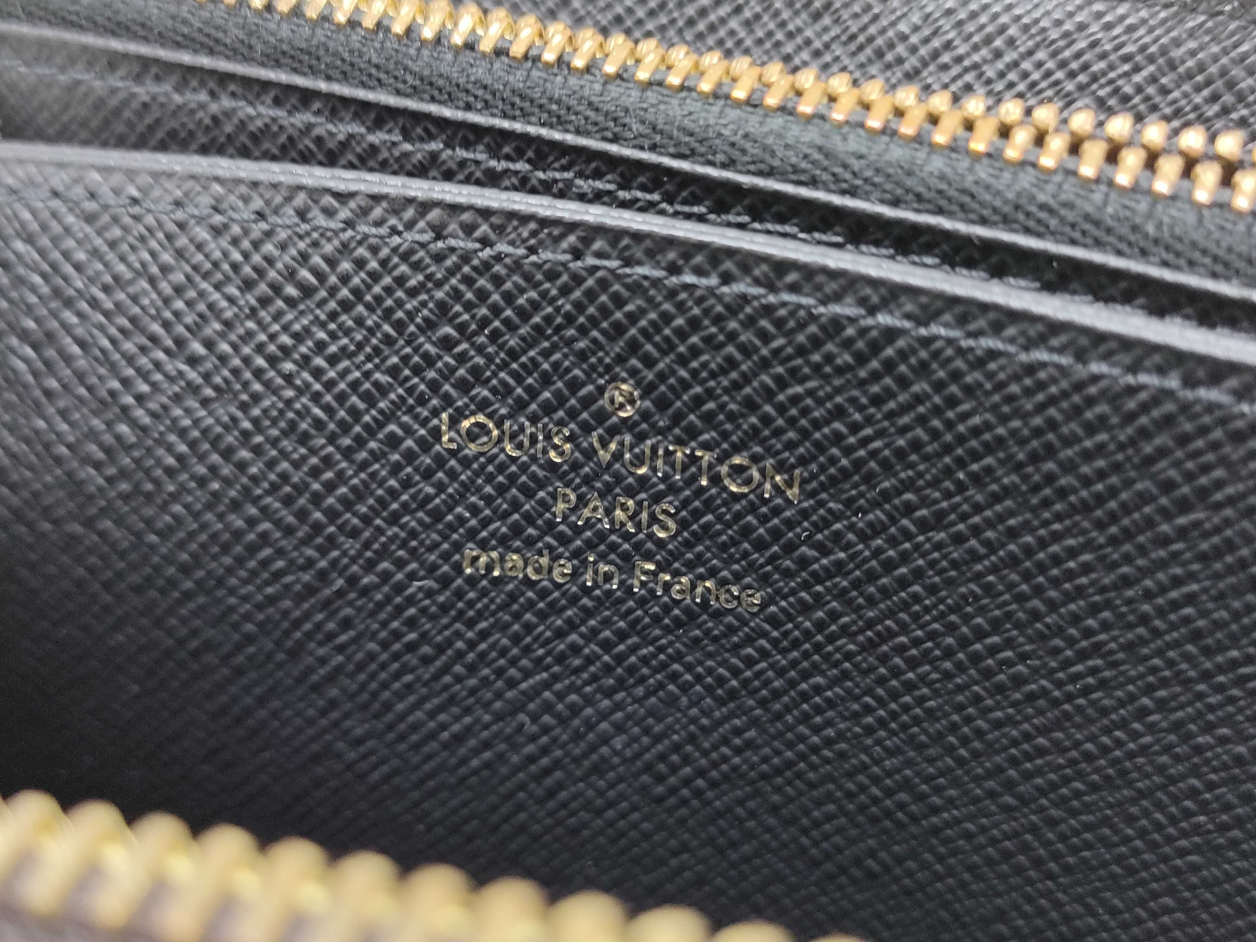 Monogram Louis Vuitton Zippy Wallet Monogram Giant M69353 Wallet — view 12