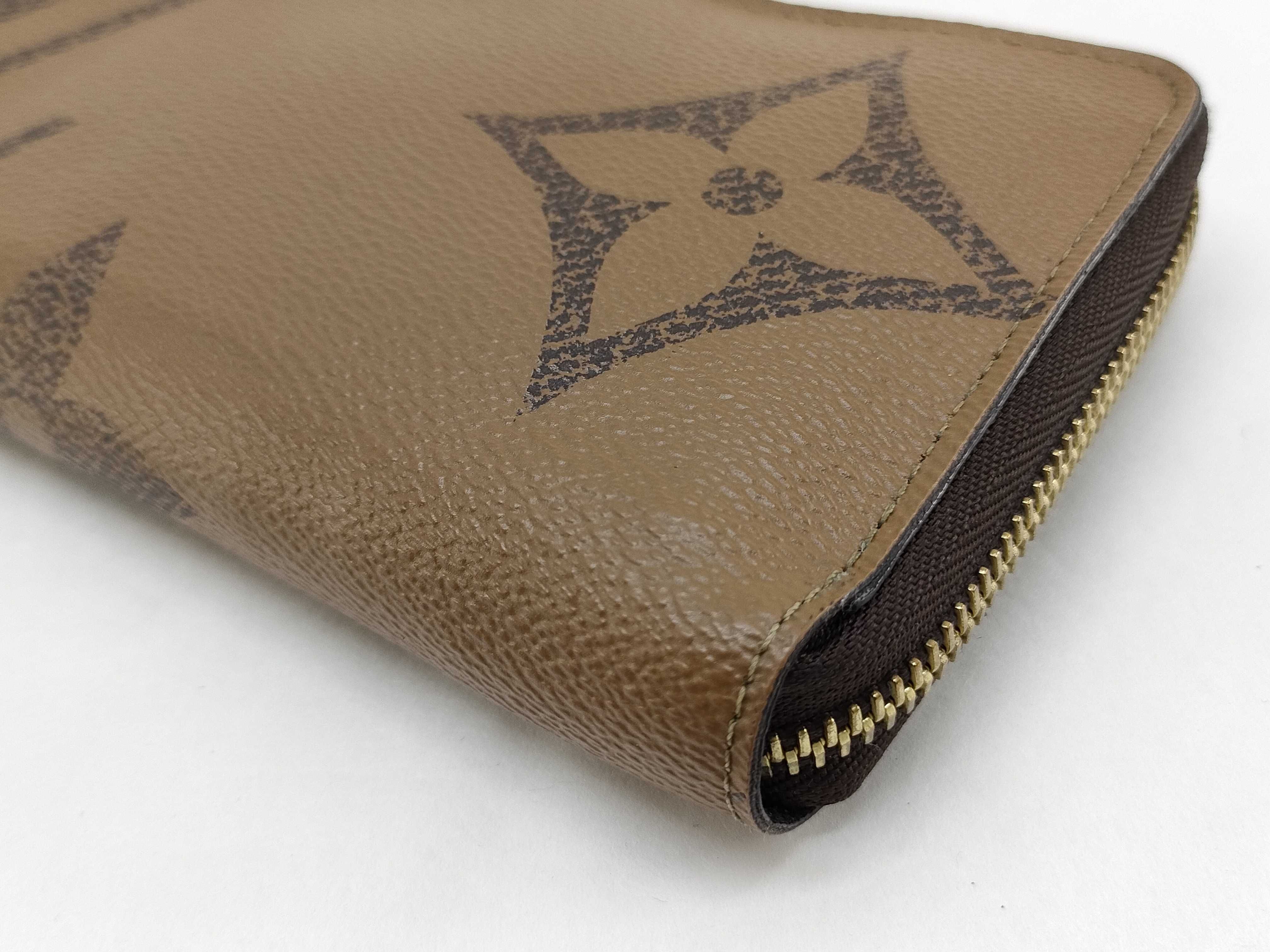 Monogram Louis Vuitton Zippy Wallet Monogram Giant M69353 Wallet — view 4