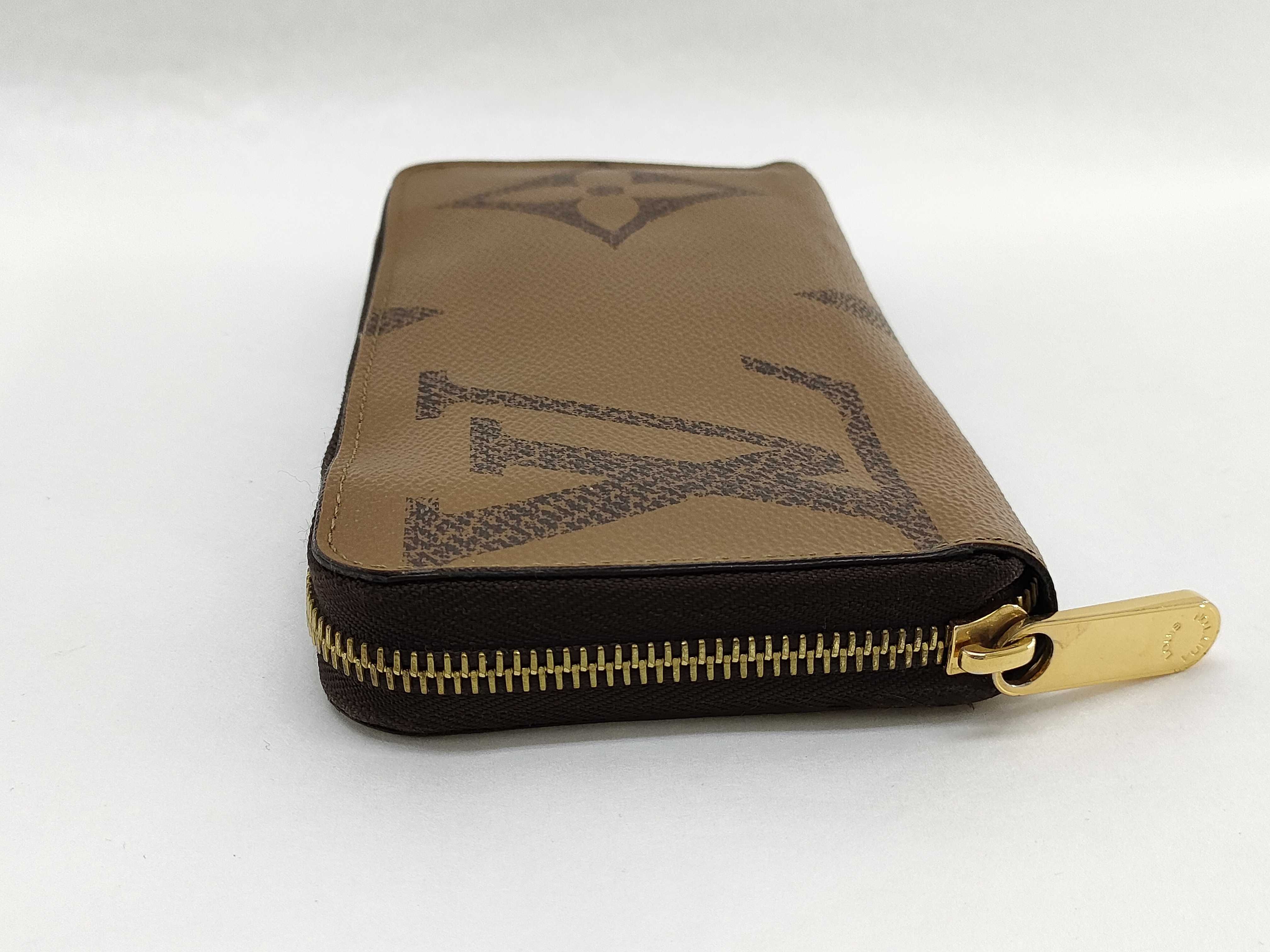 Monogram Louis Vuitton Zippy Wallet Monogram Giant M69353 Wallet — view 7