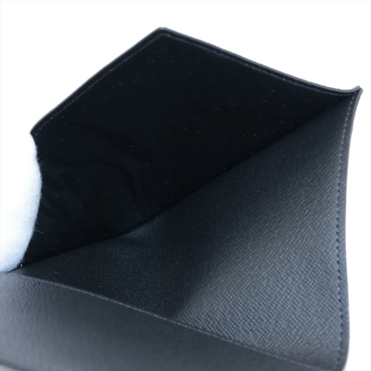 Damier Graphite Couverture Passport Zip N64411 Black Pass Case with Patch, RFID Compatible — view 4