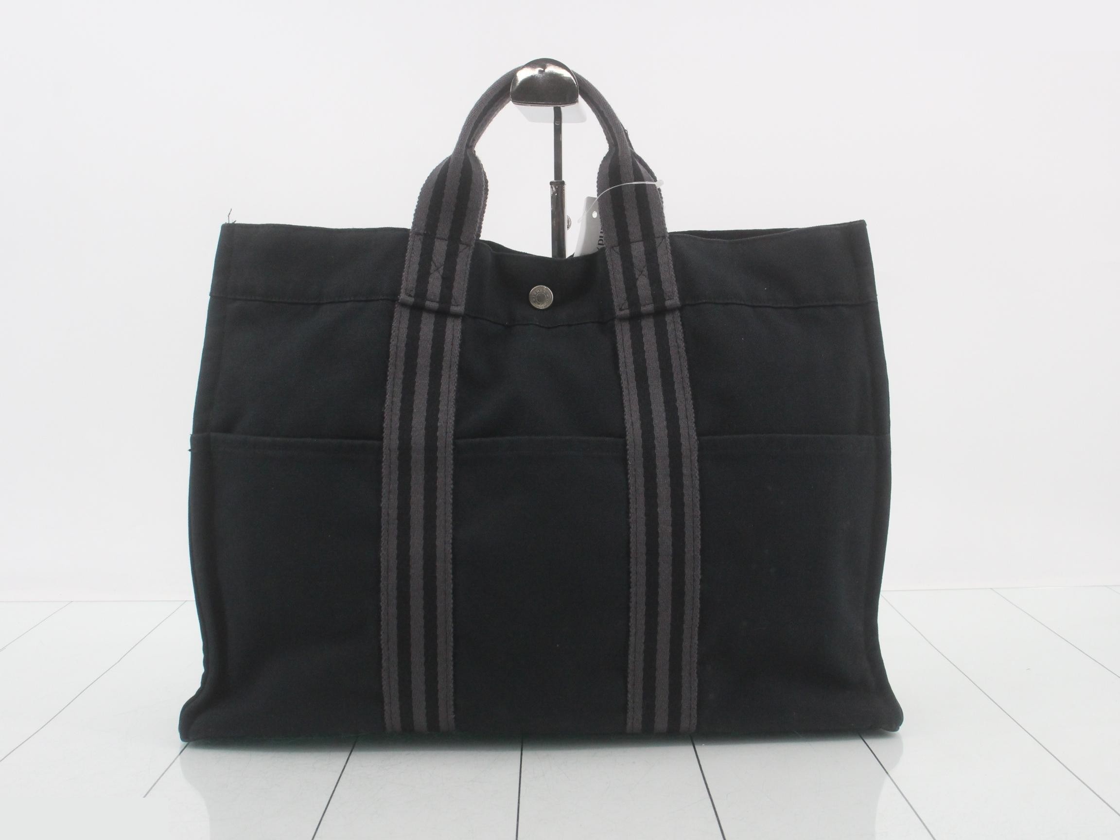Fooltoe Black Canvas — view 2