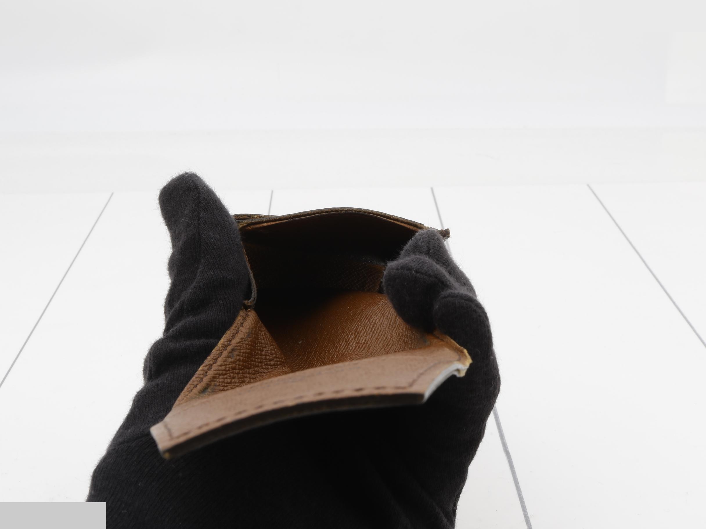 Cigarette case — view 4