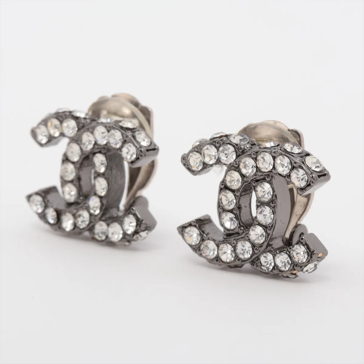 Coco Mark 03A Earrings (Pair) Metal x Rhinestone Silver — view 3