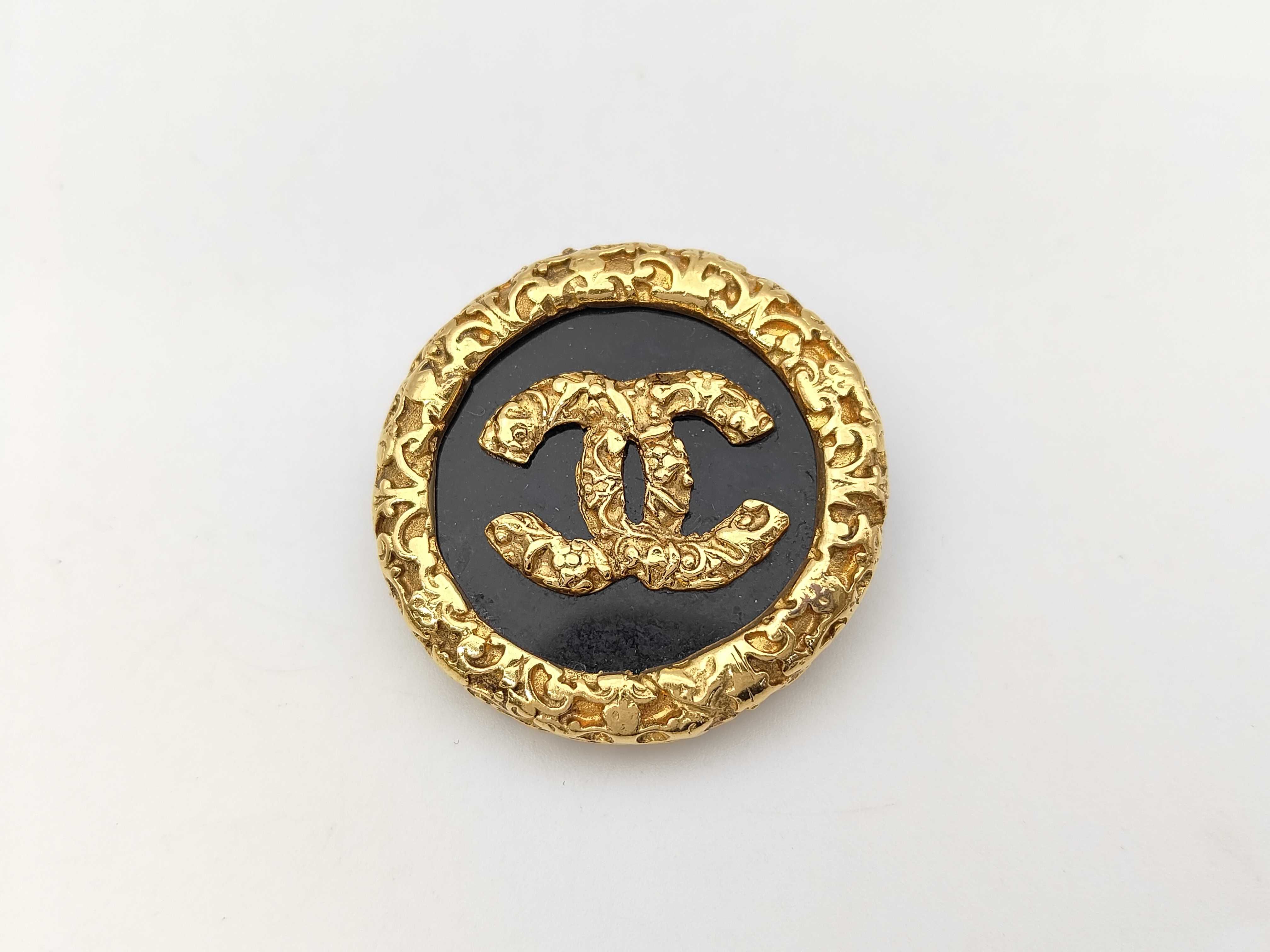 Brooch 93A Coco Mark Circle Round GP Brooch