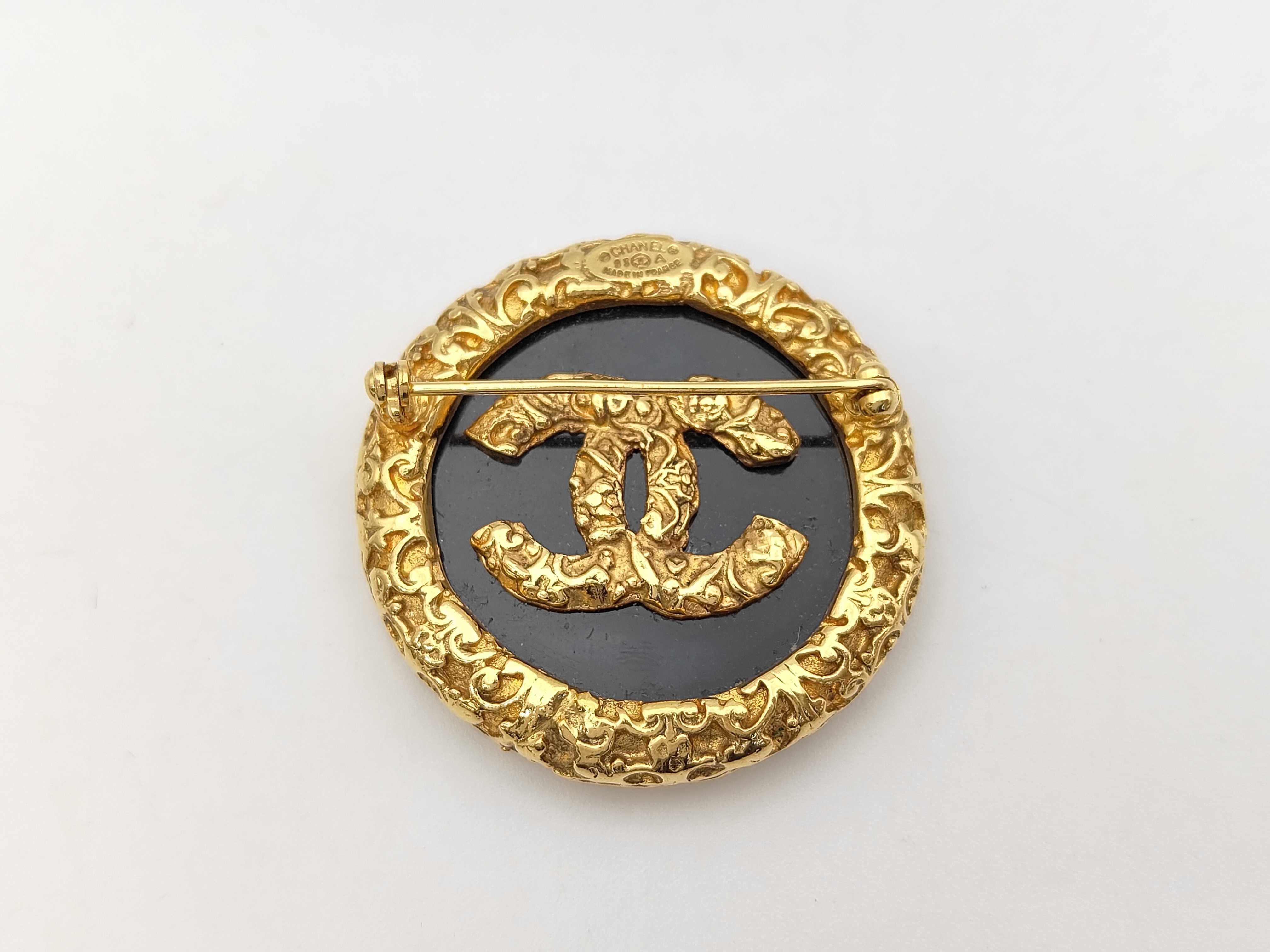 Brooch 93A Coco Mark Circle Round GP Brooch — view 2