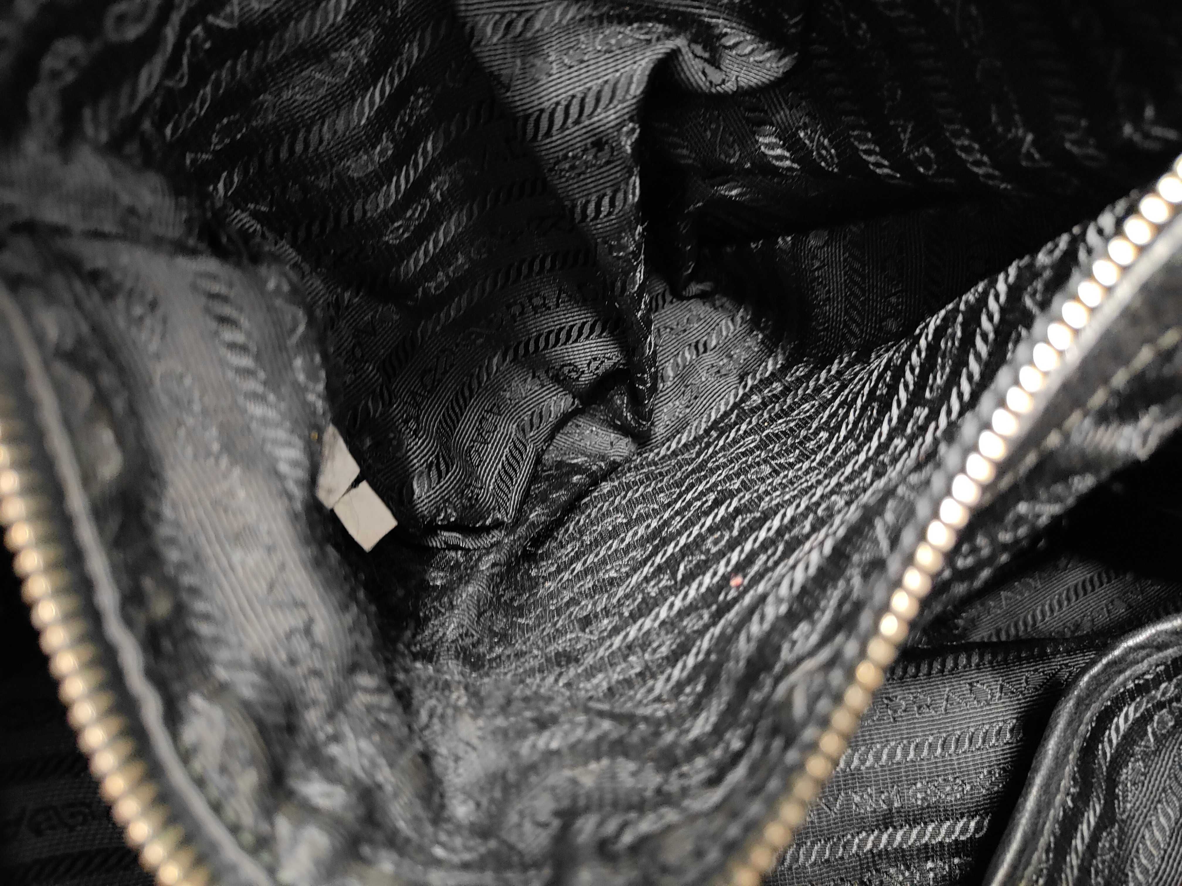 Vitello Daino 2-Way Leather Black Bag — view 11