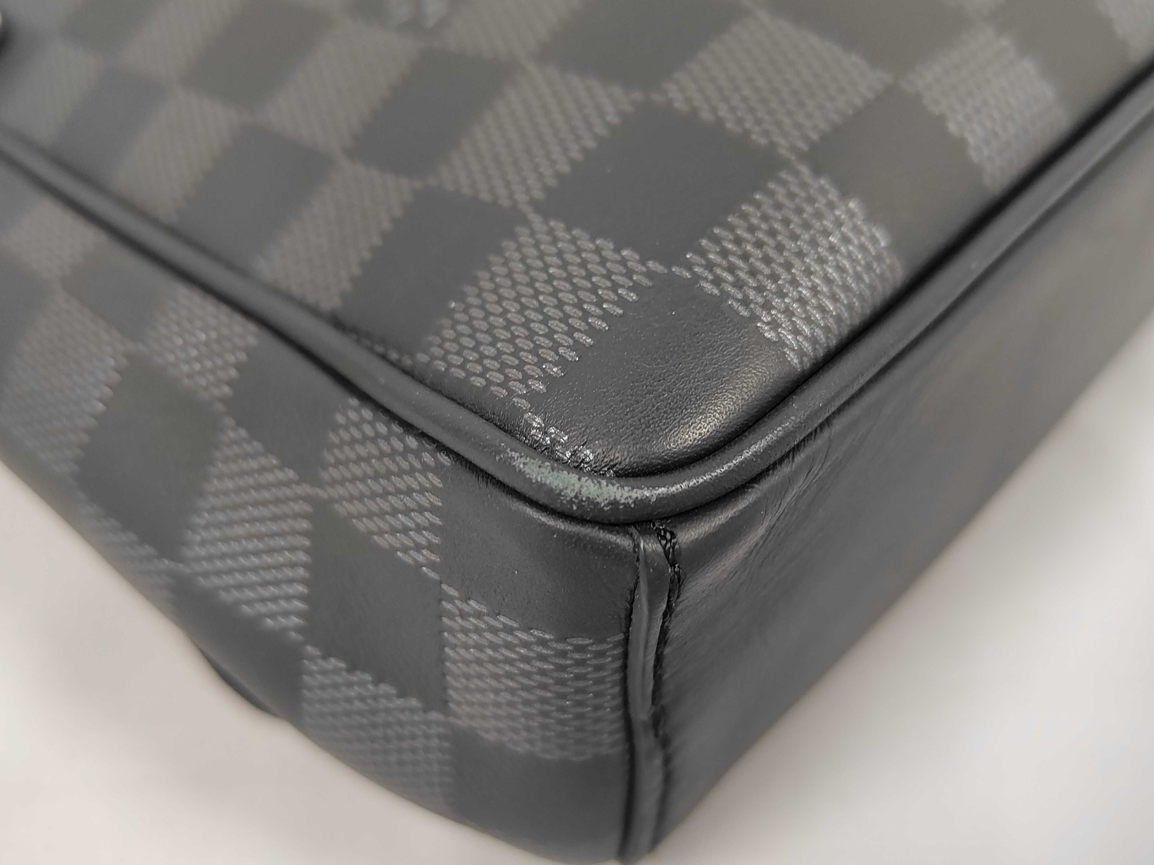 Damier Graphite Men's Shoulder Bag — view 3
