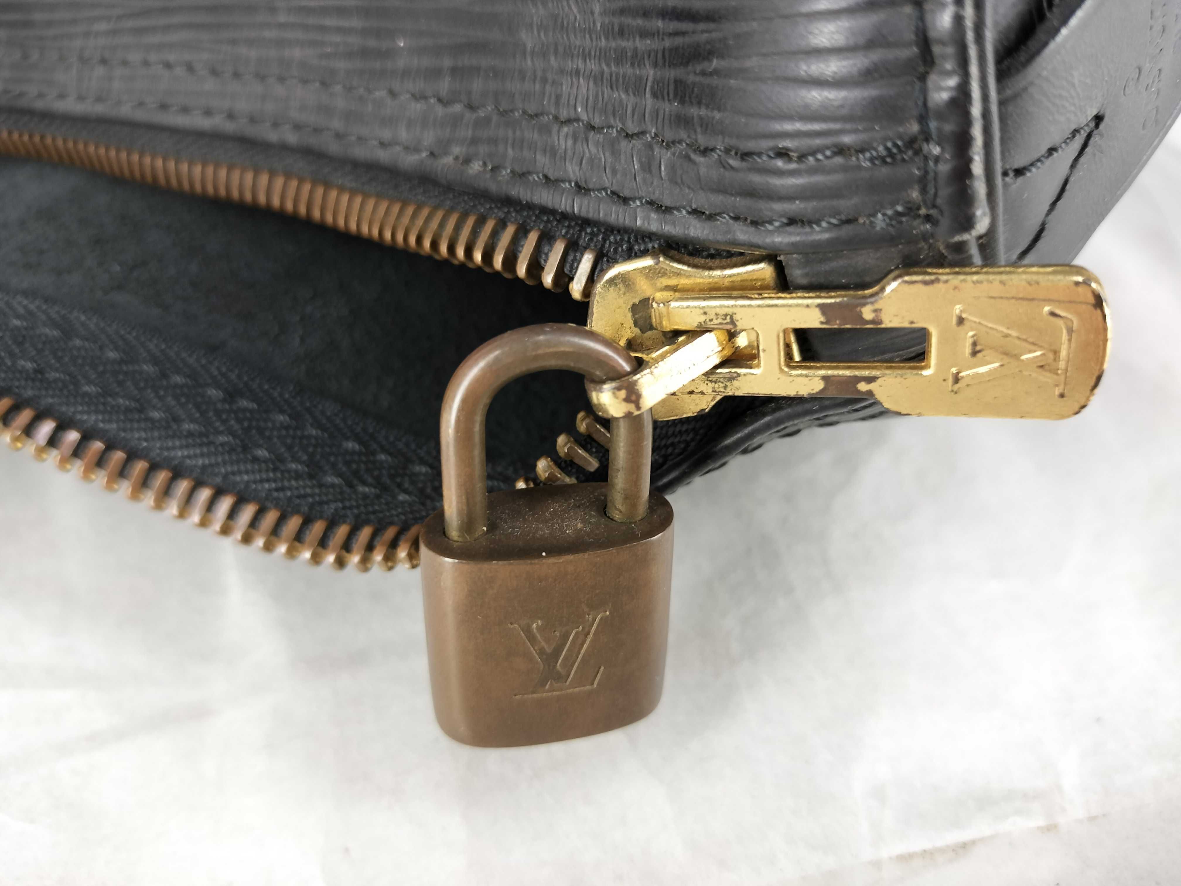 Epi Keepall 50 M42962 Black VI0972 Boston Bag — view 15