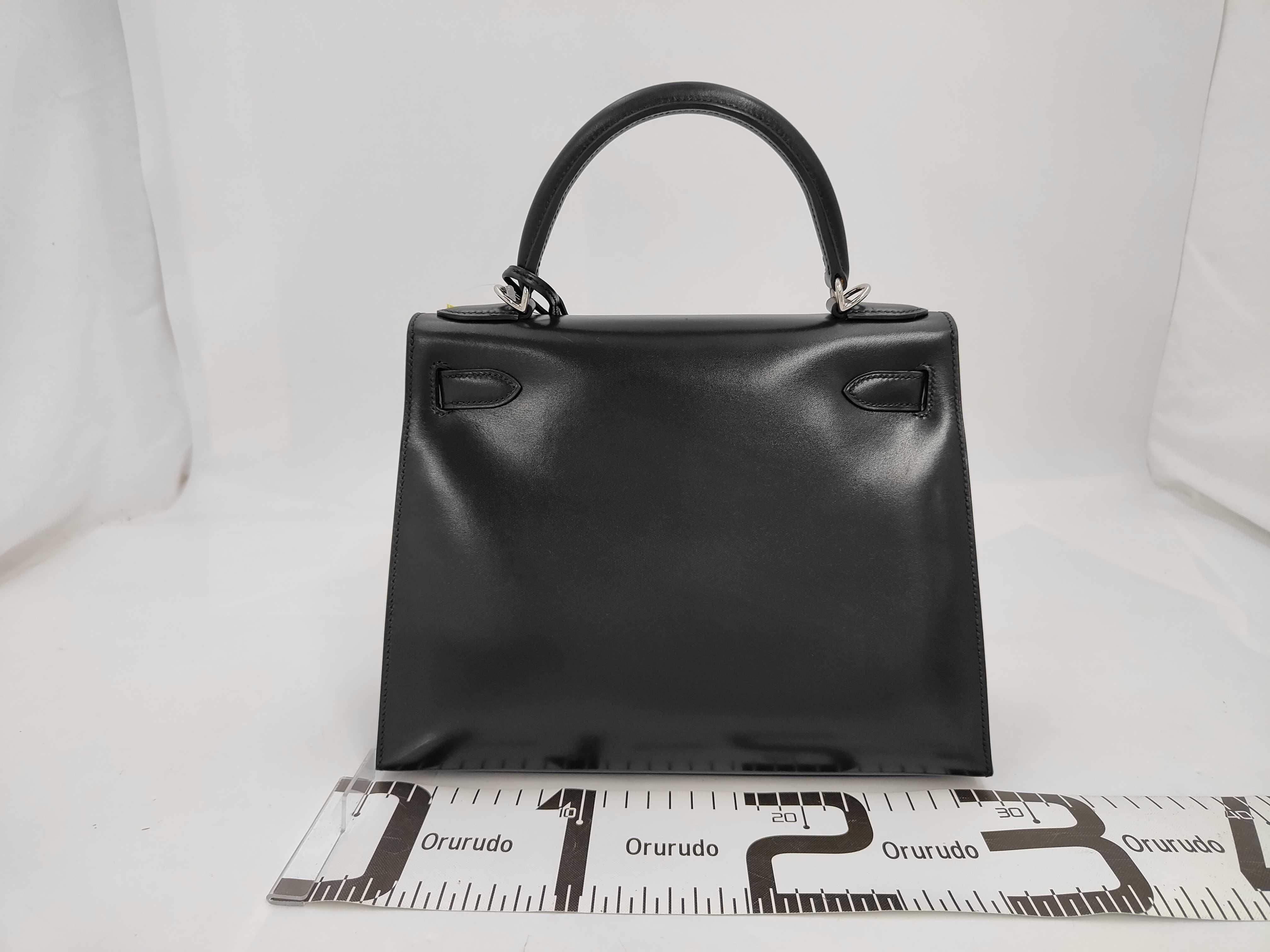 Kelly 28 Box Calf Black Sellier Stitching Silver Hardware (Strap not included) L Handbag — view 2