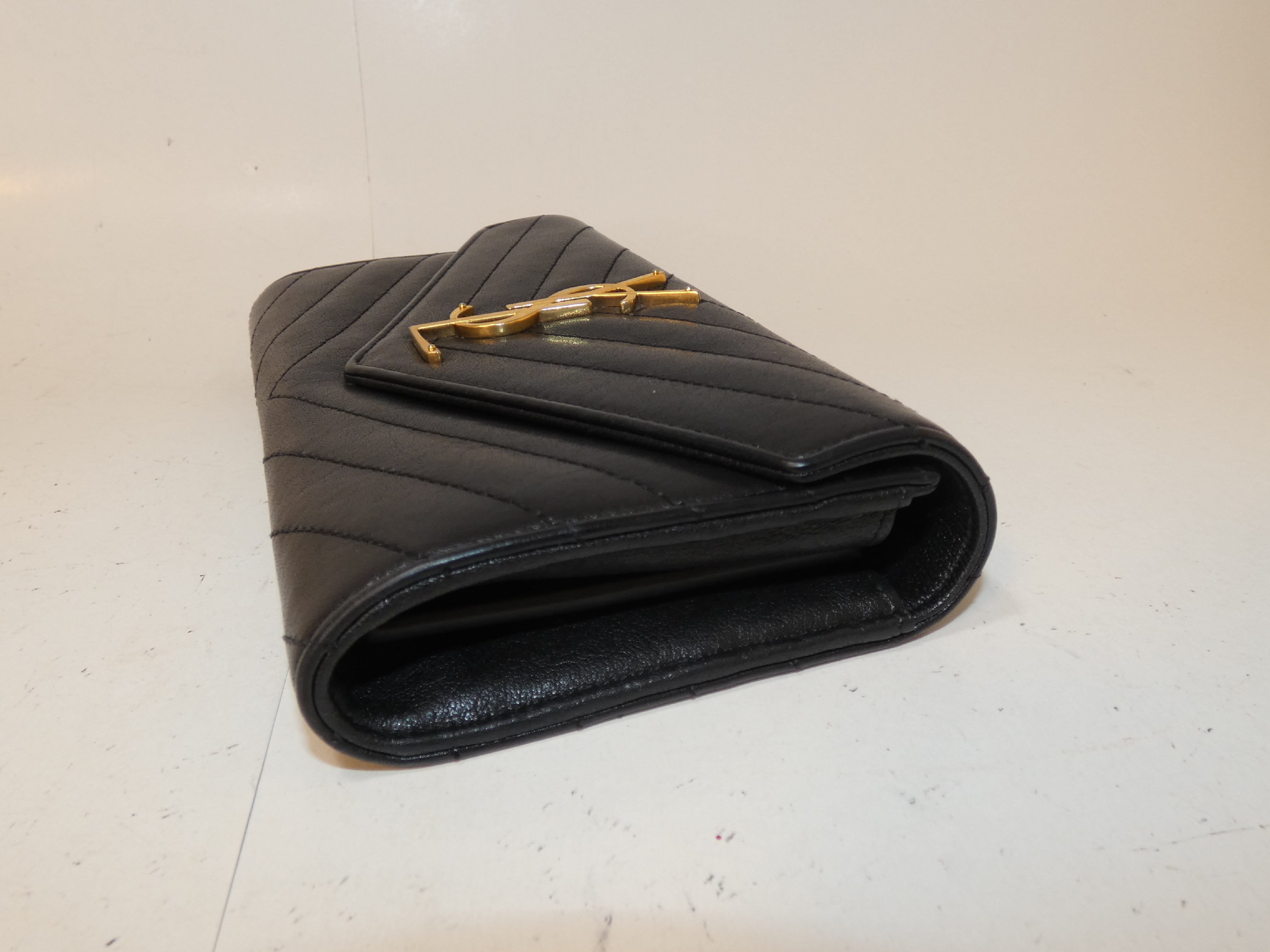 Logo V-Stitch Long Wallet — view 6