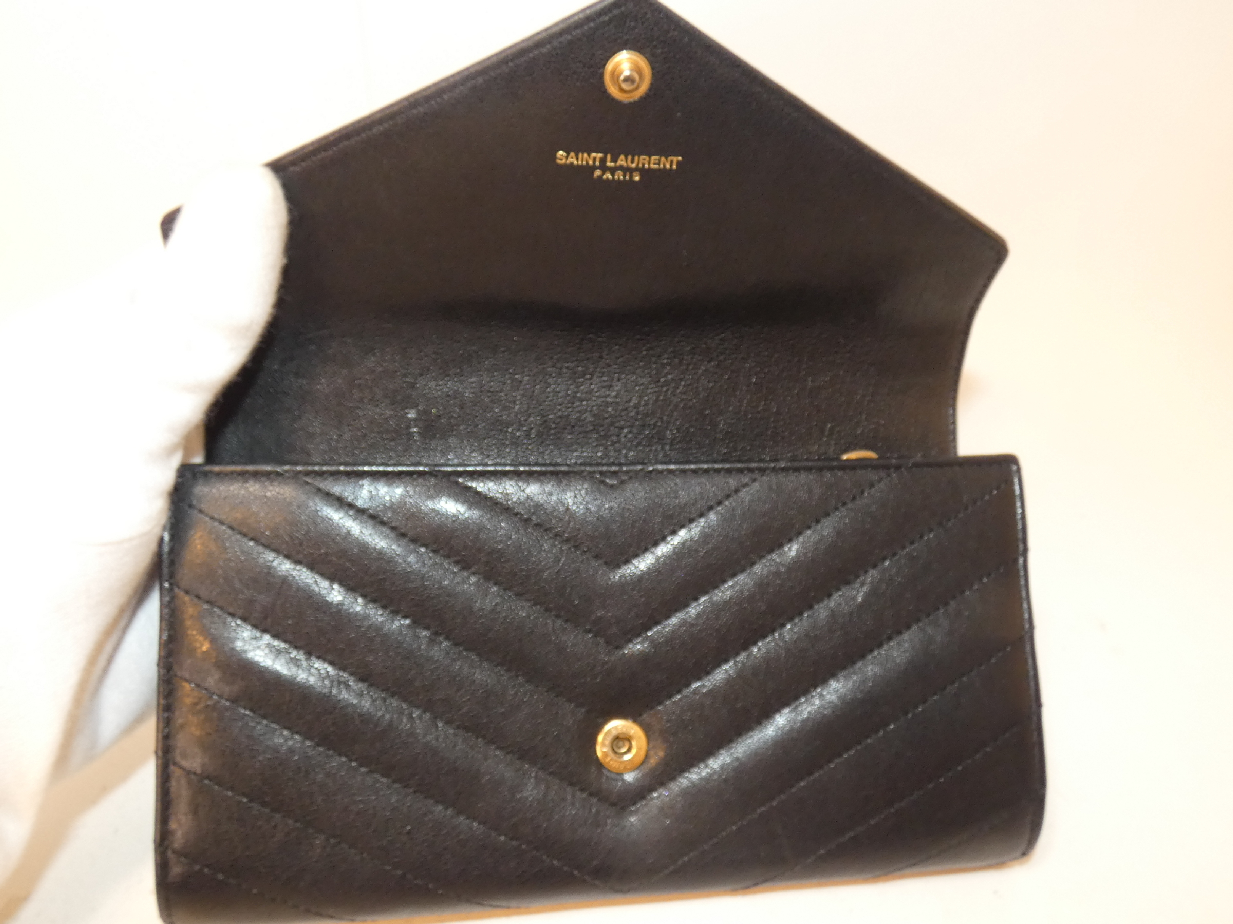 Logo V-Stitch Long Wallet — view 8