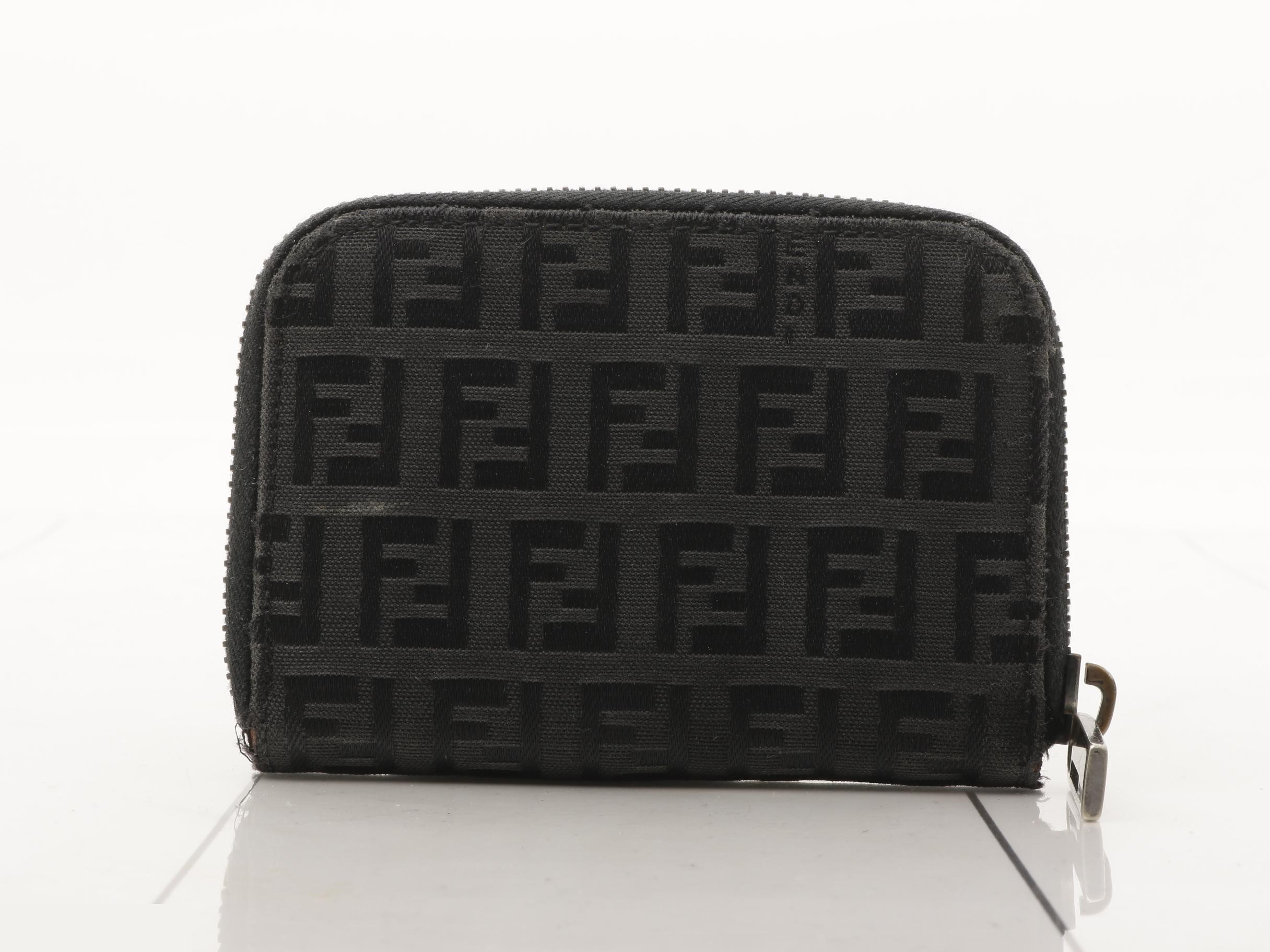 Zucchino Round Zipper Wallet — view 2