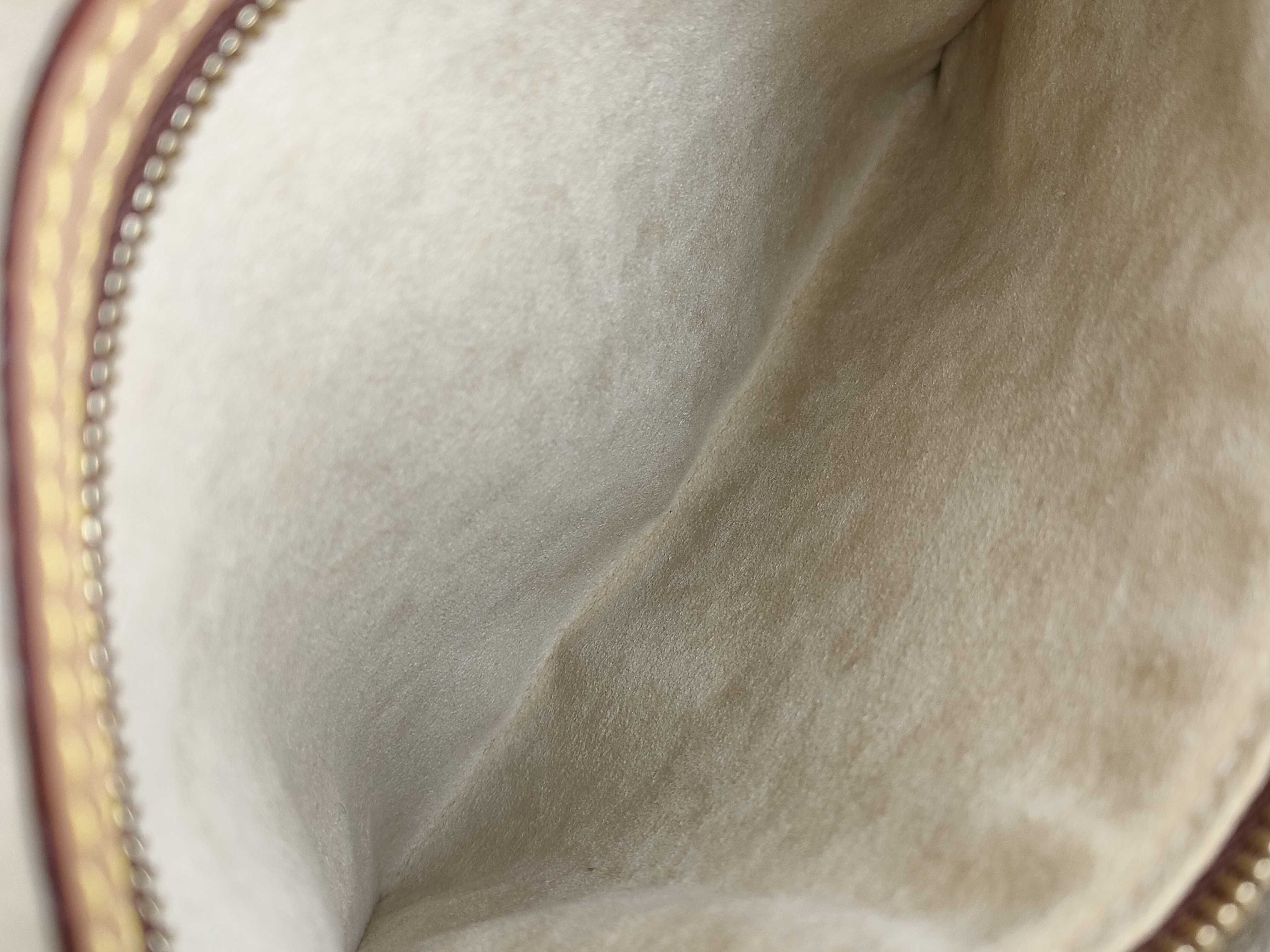 Monogram Louis Vuitton Looping Shoulder Bag — view 11