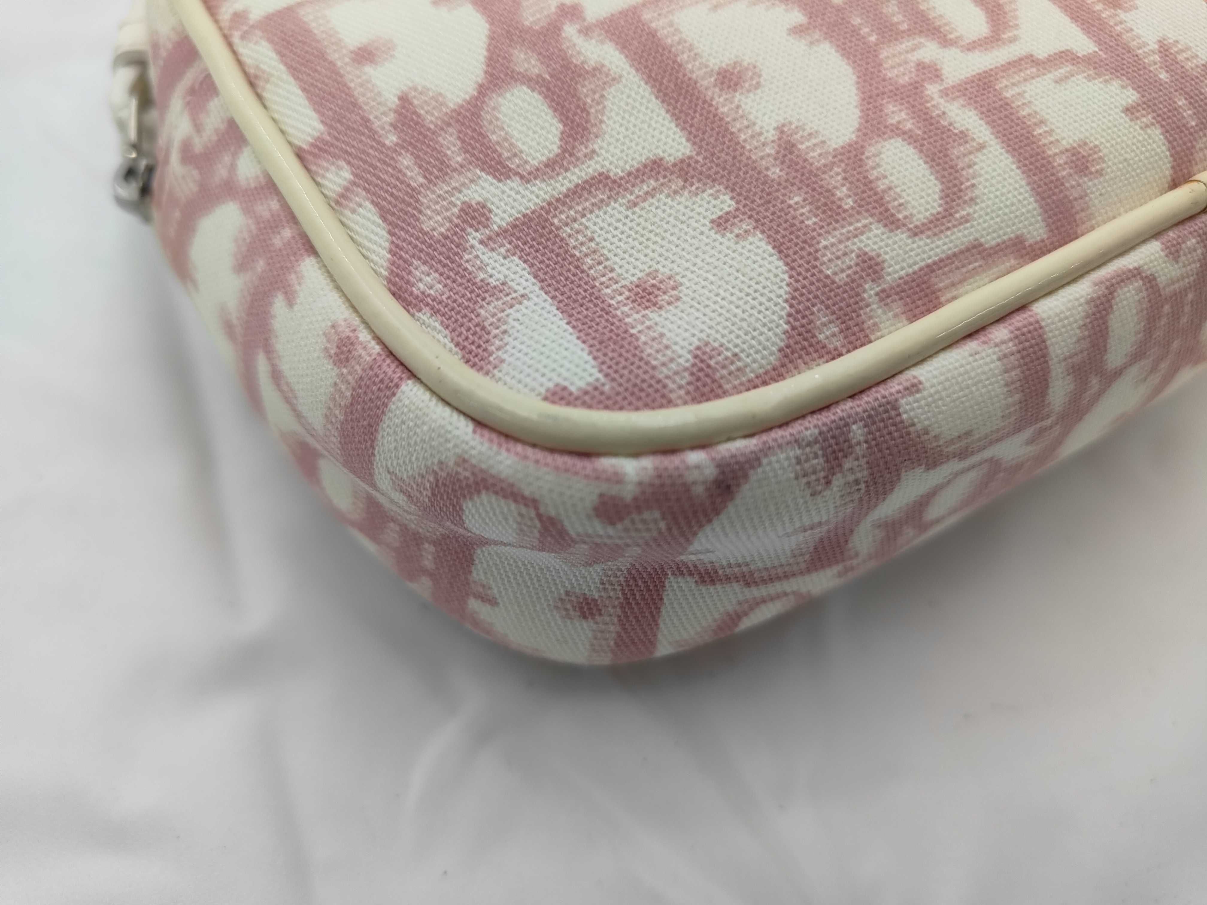 pouch bag — view 3