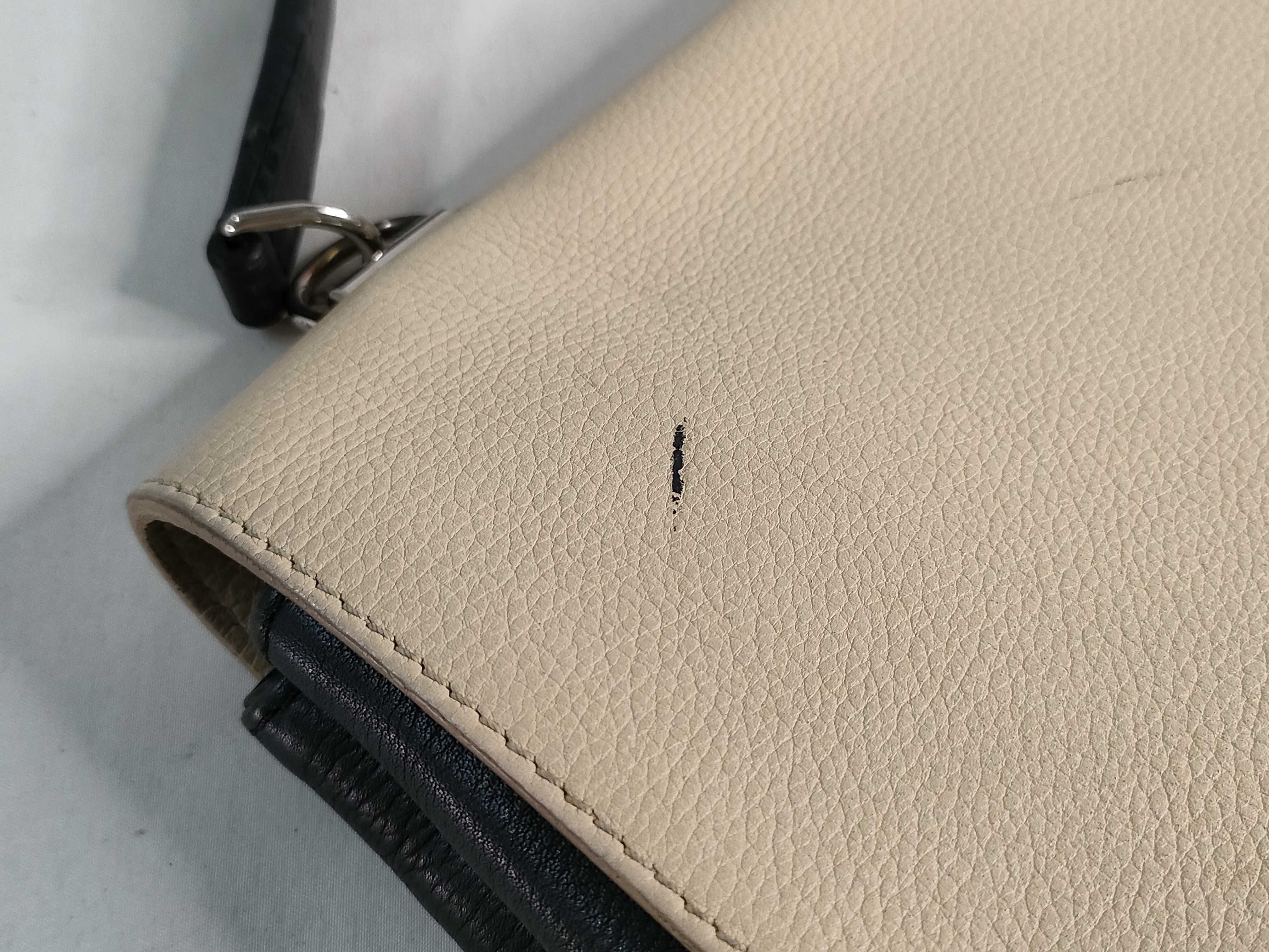 Taurillon Lockme 2 M50252 FL4156 Beige x Black Handbag — view 15