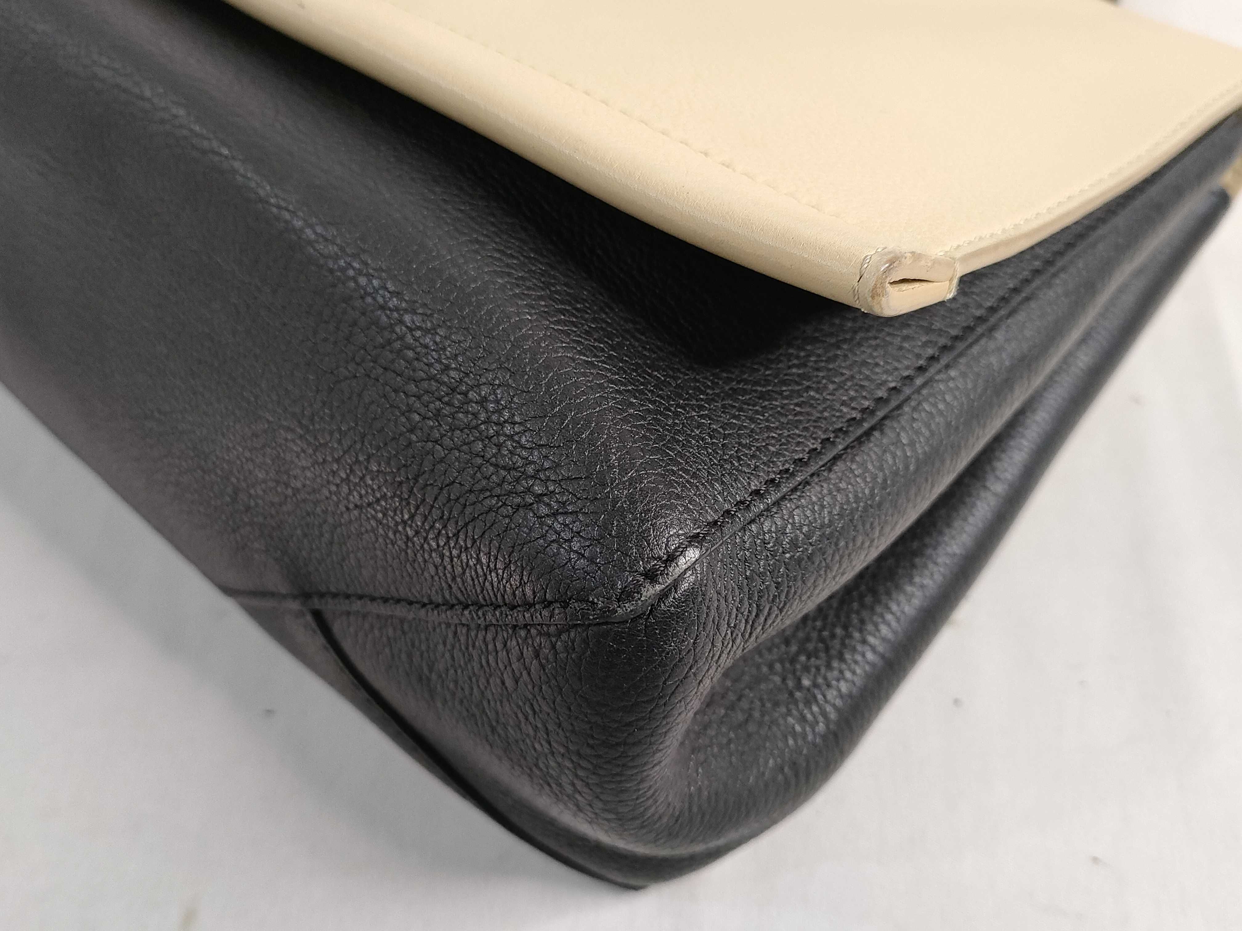 Taurillon Lockme 2 M50252 FL4156 Beige x Black Handbag — view 7