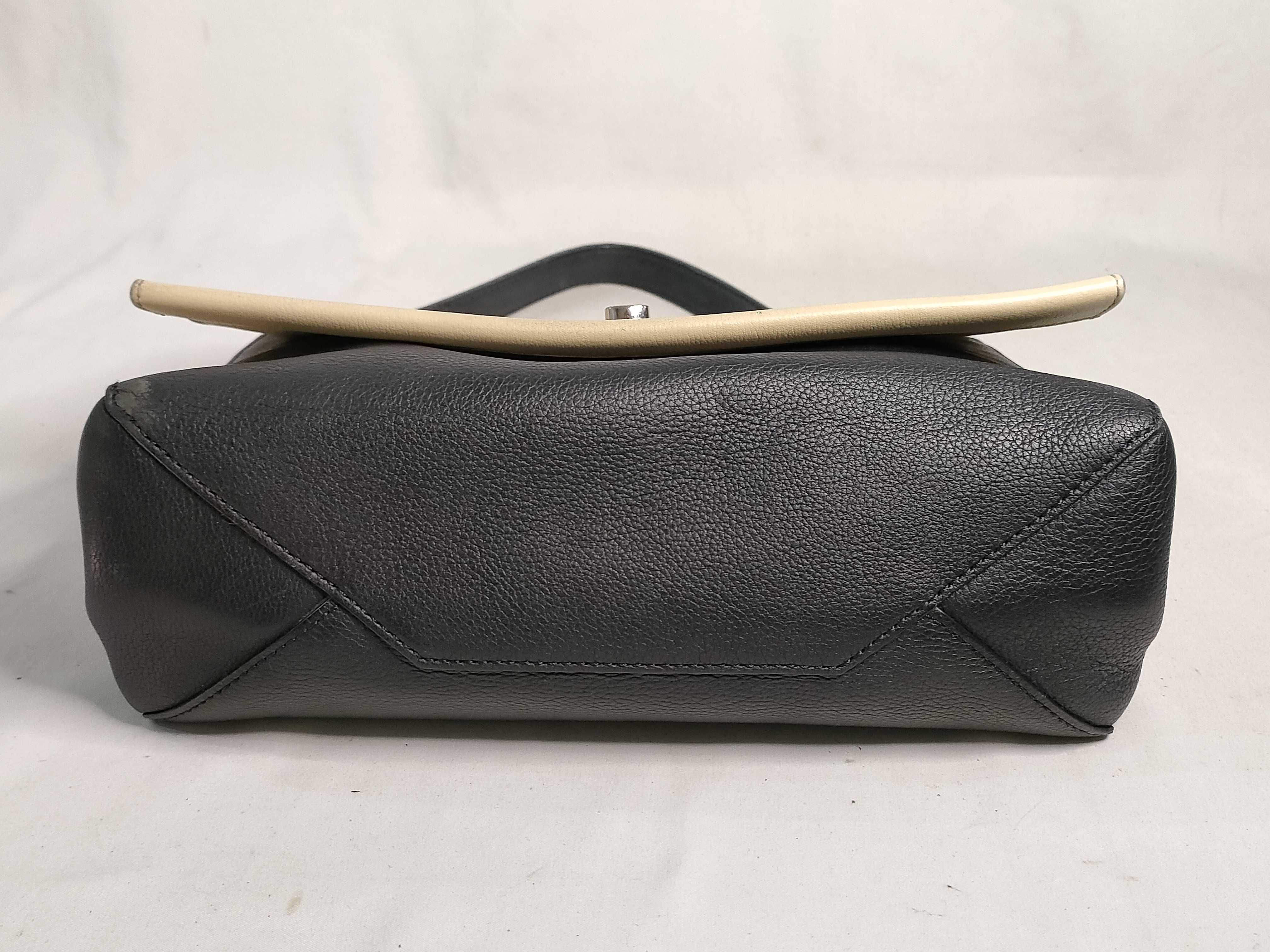 Taurillon Lockme 2 M50252 FL4156 Beige x Black Handbag — view 8