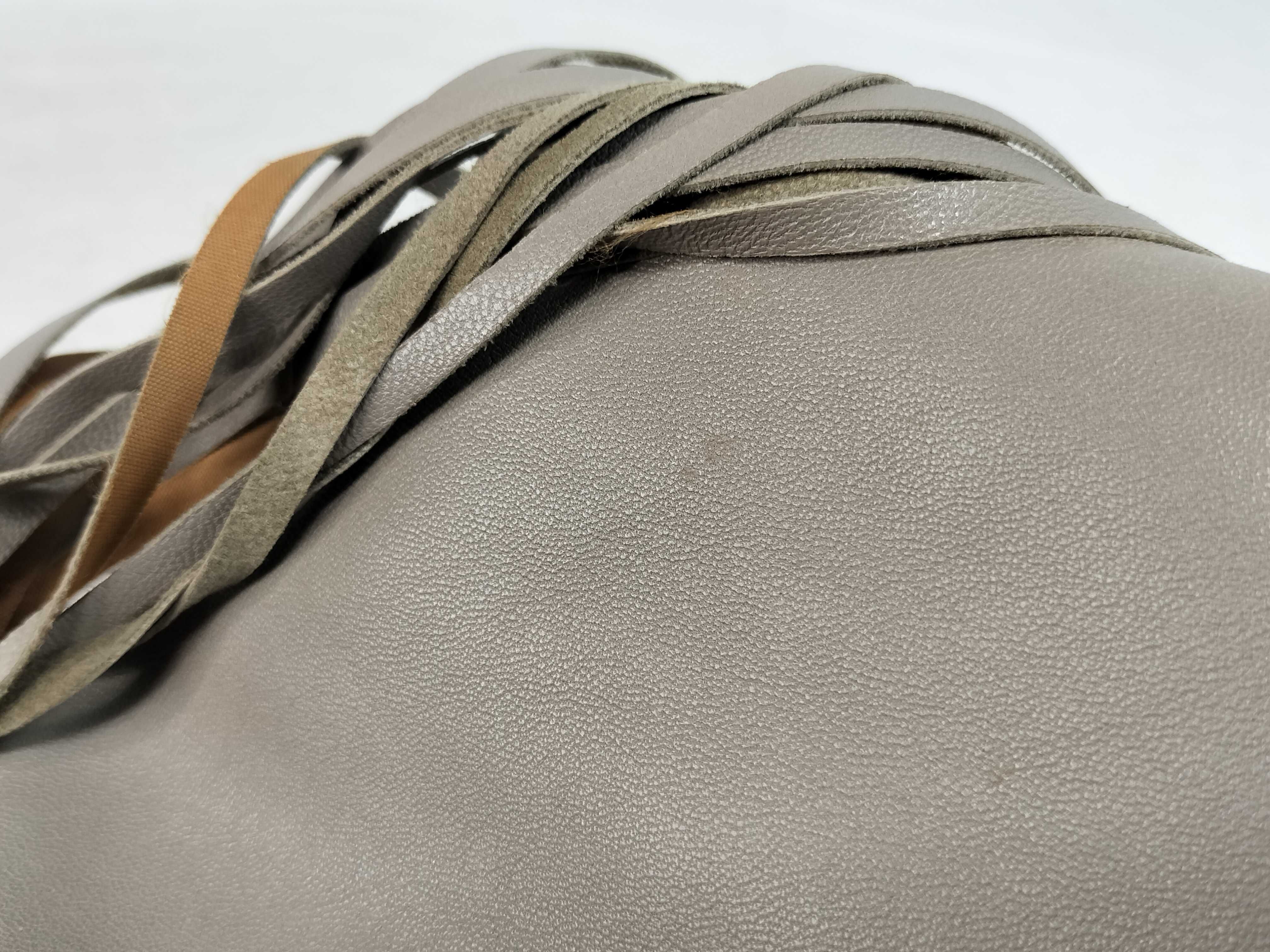 (Loewe) Semi-Shoulder Bag — view 13