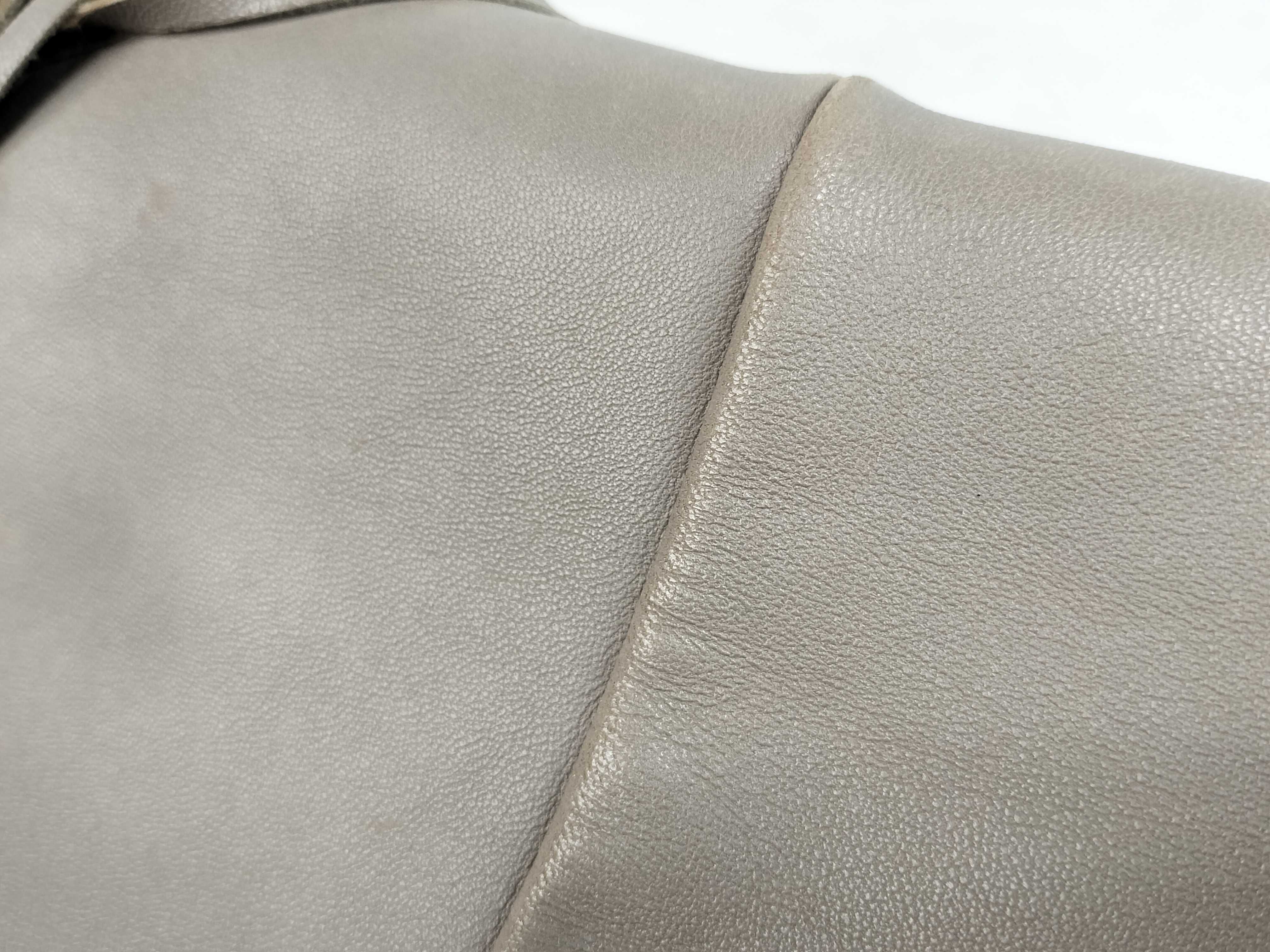 (Loewe) Semi-Shoulder Bag — view 14