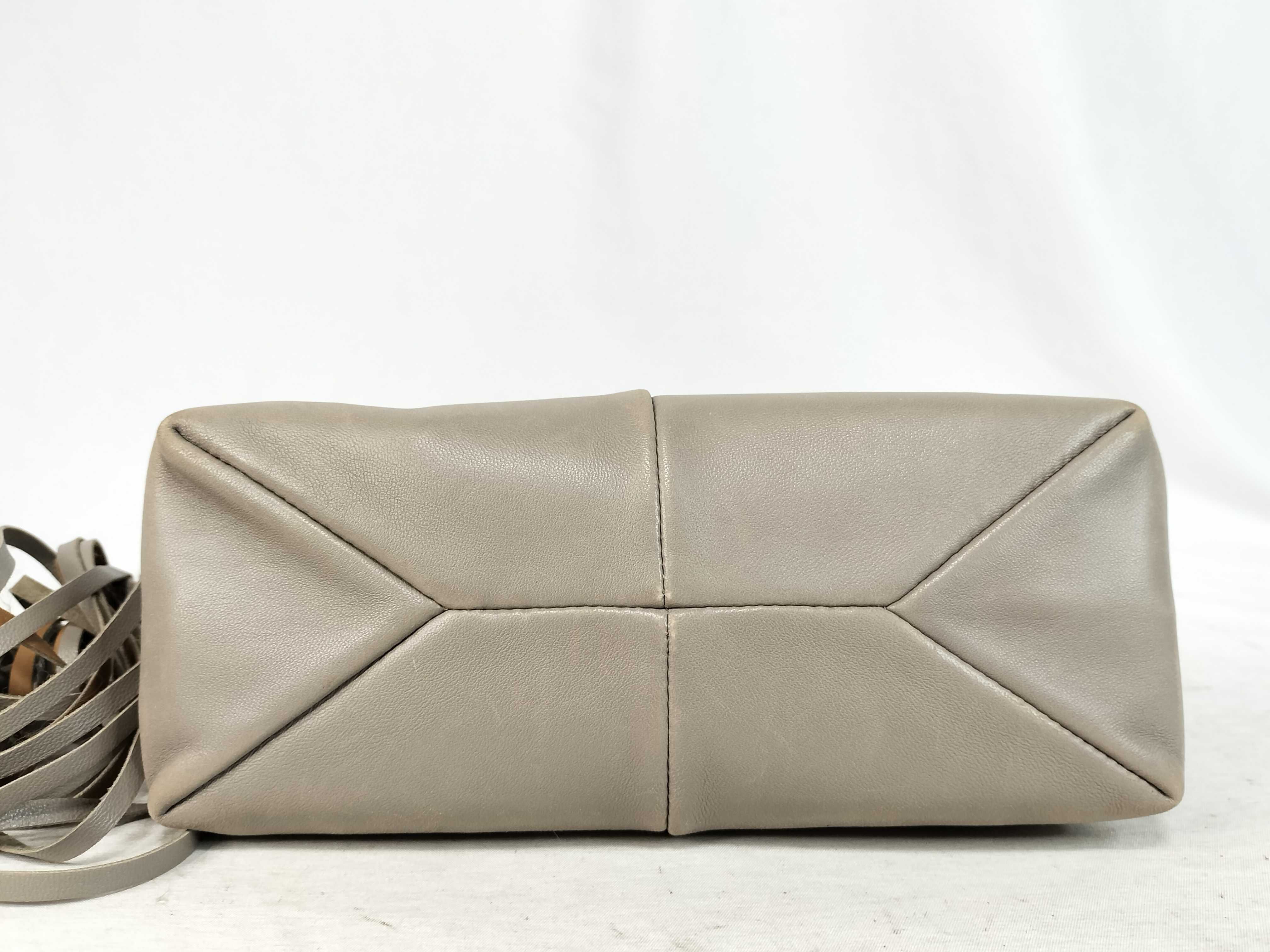 (Loewe) Semi-Shoulder Bag — view 7