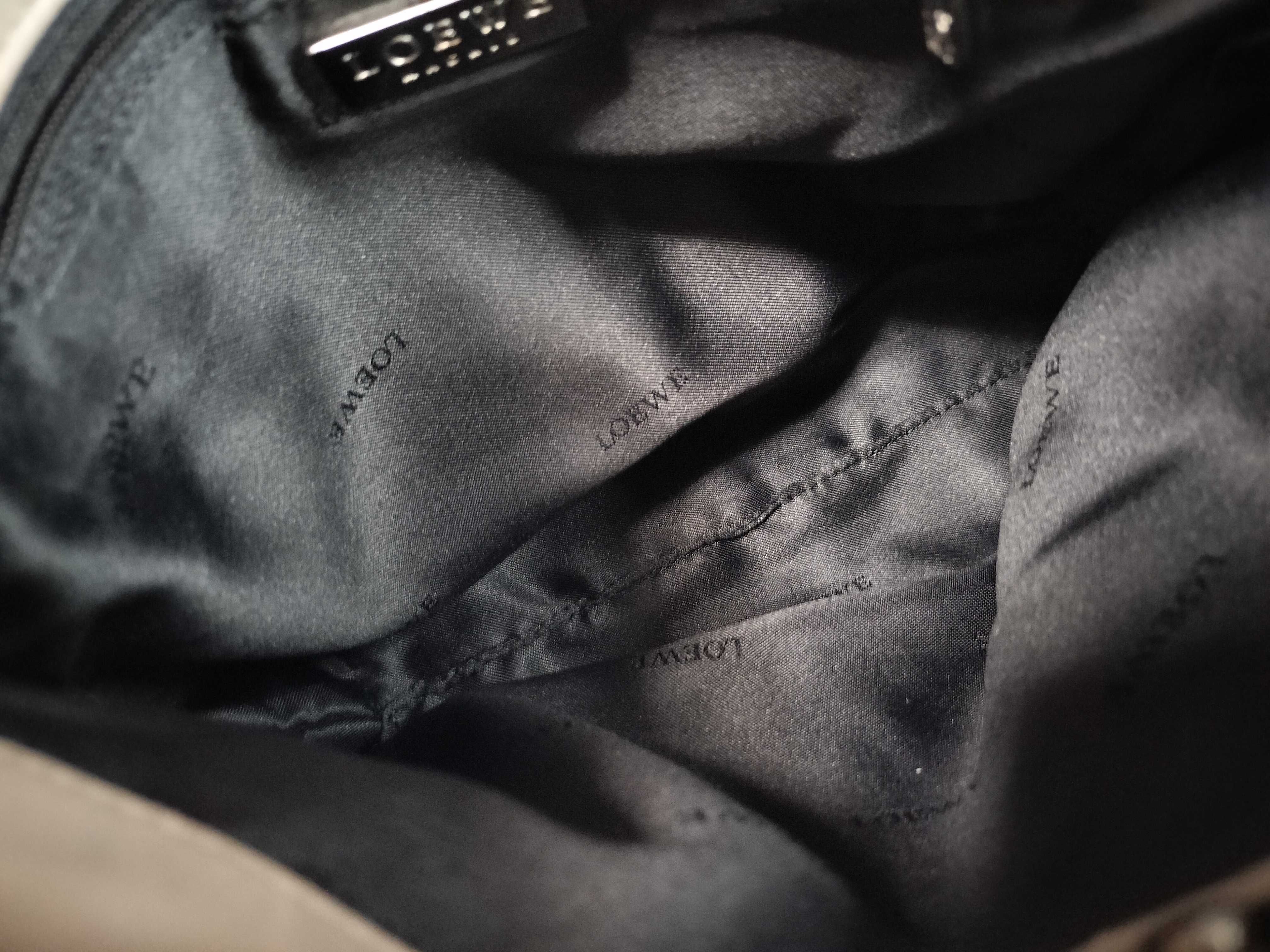 (Loewe) Semi-Shoulder Bag — view 9