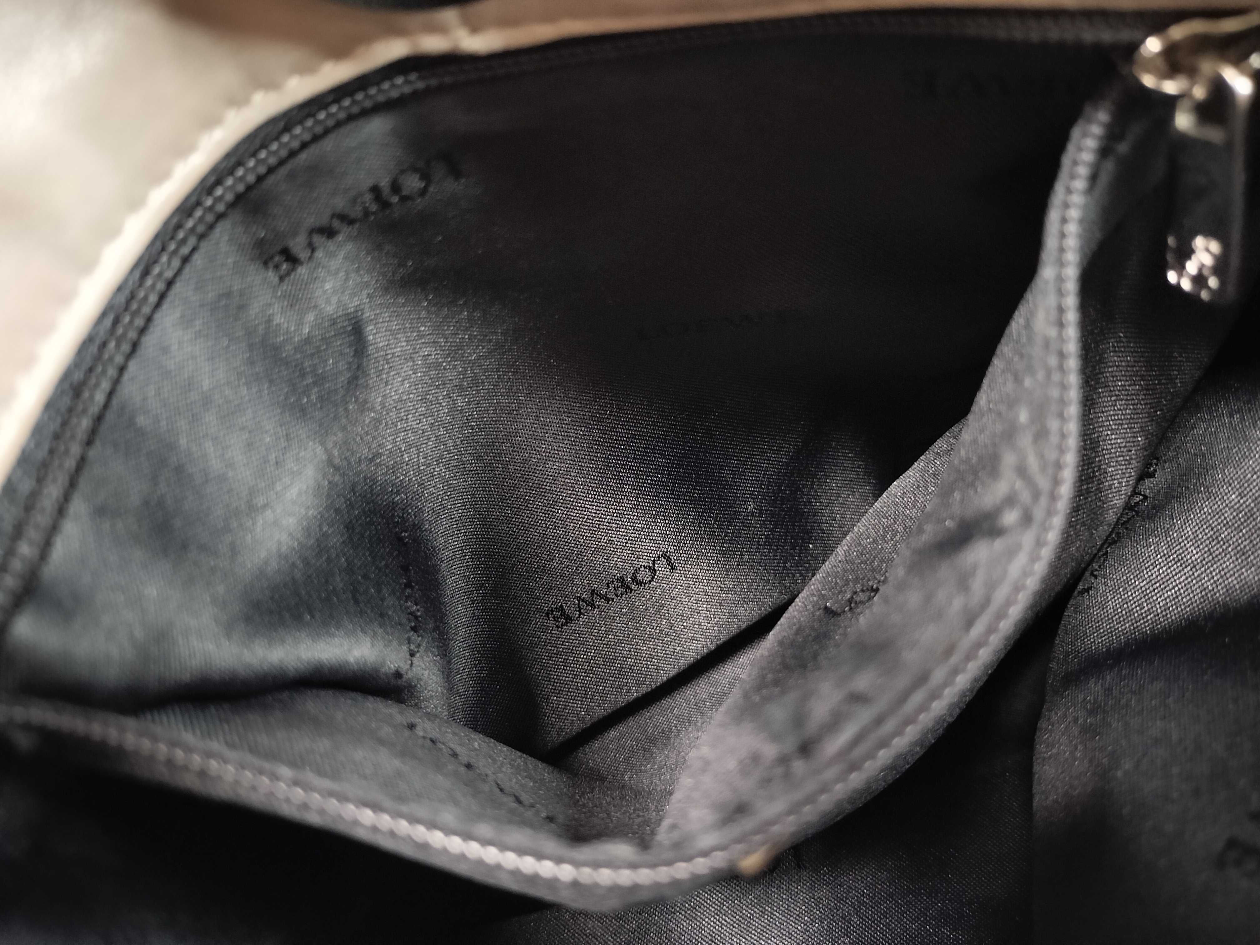 (Loewe) Semi-Shoulder Bag — view 10