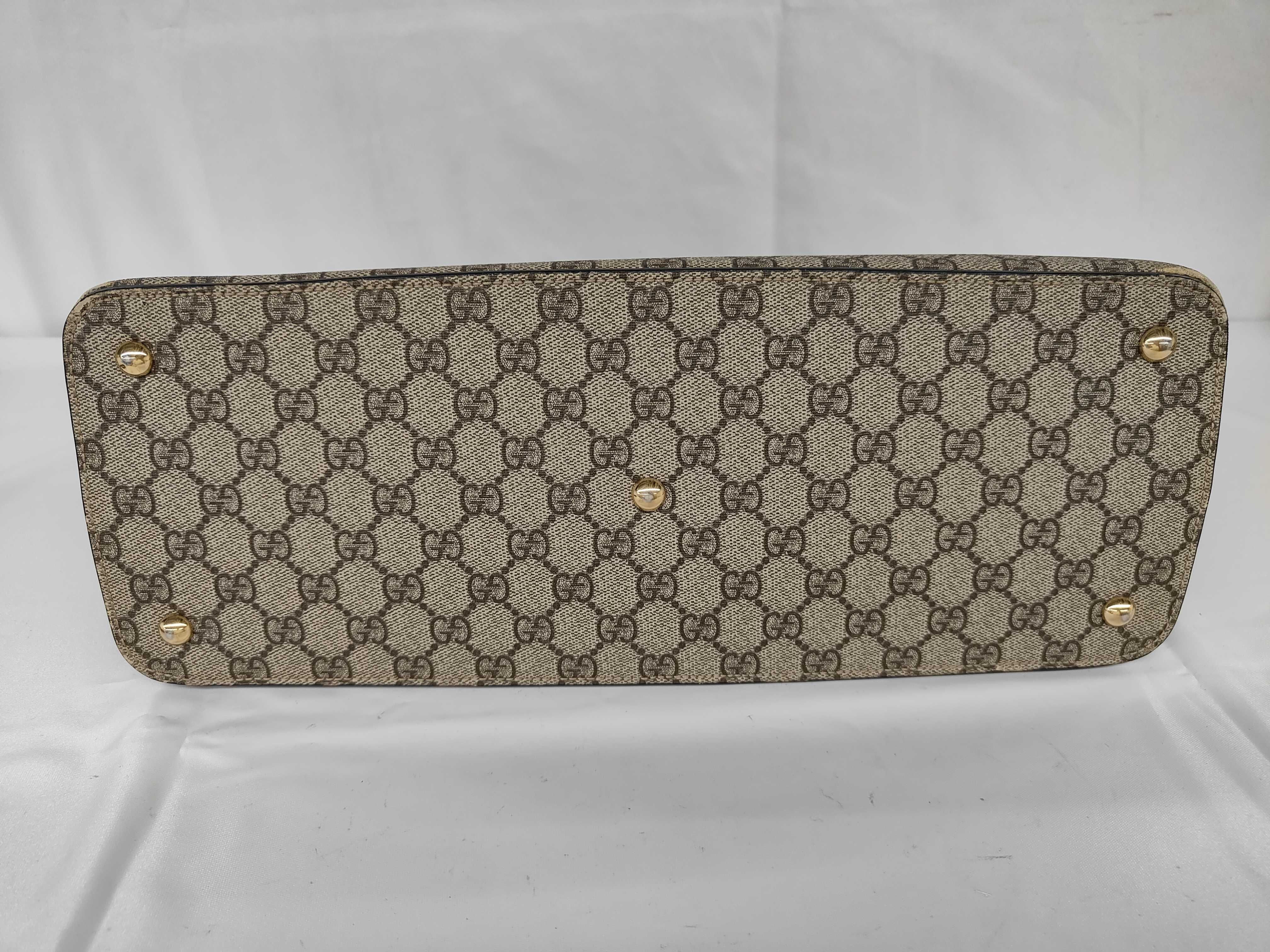 GG Supreme Shoulder Bag Handbag — view 6