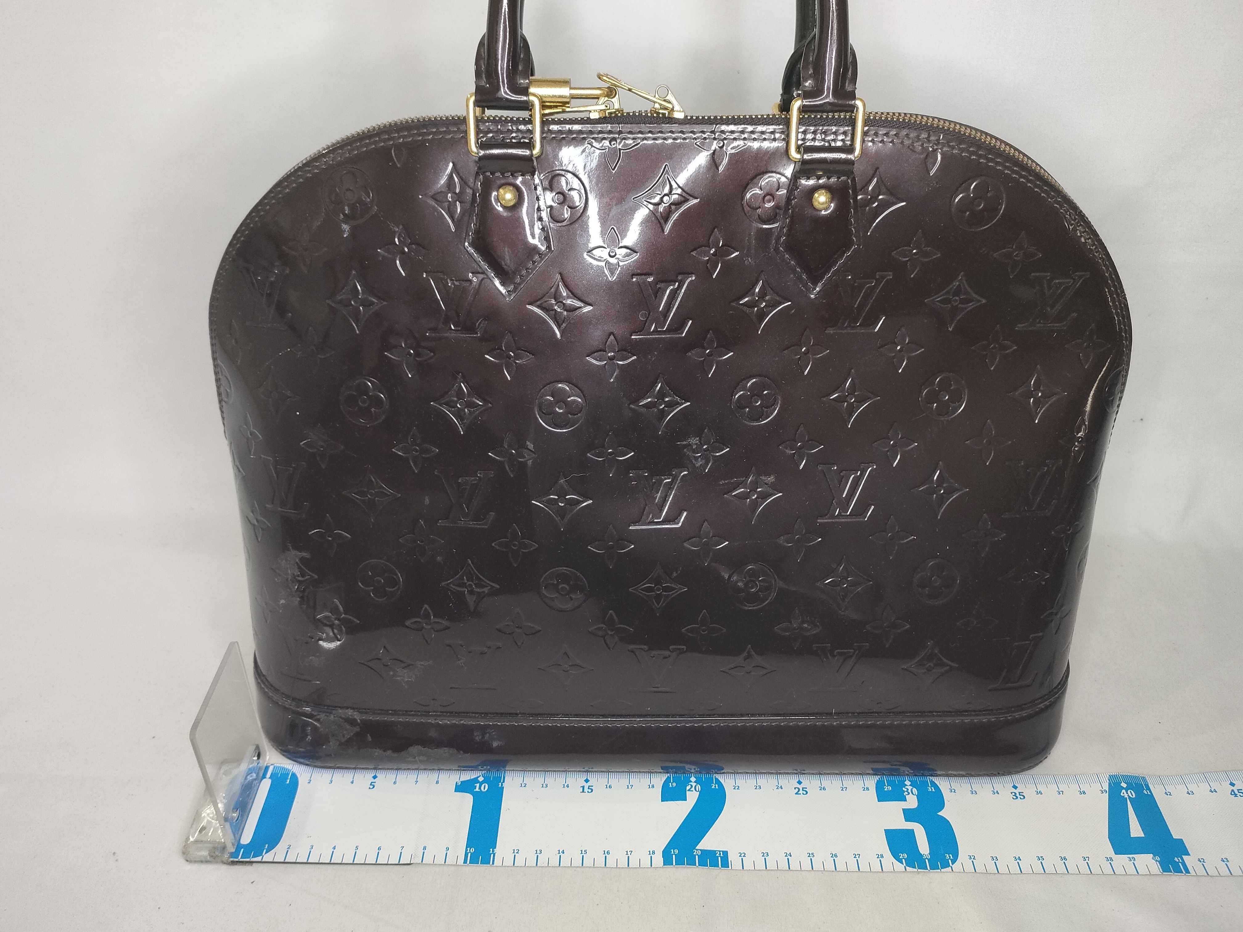 Vernis / Vernis / Alma MM / M90024 / Handbag / Enamel Handbag — view 2