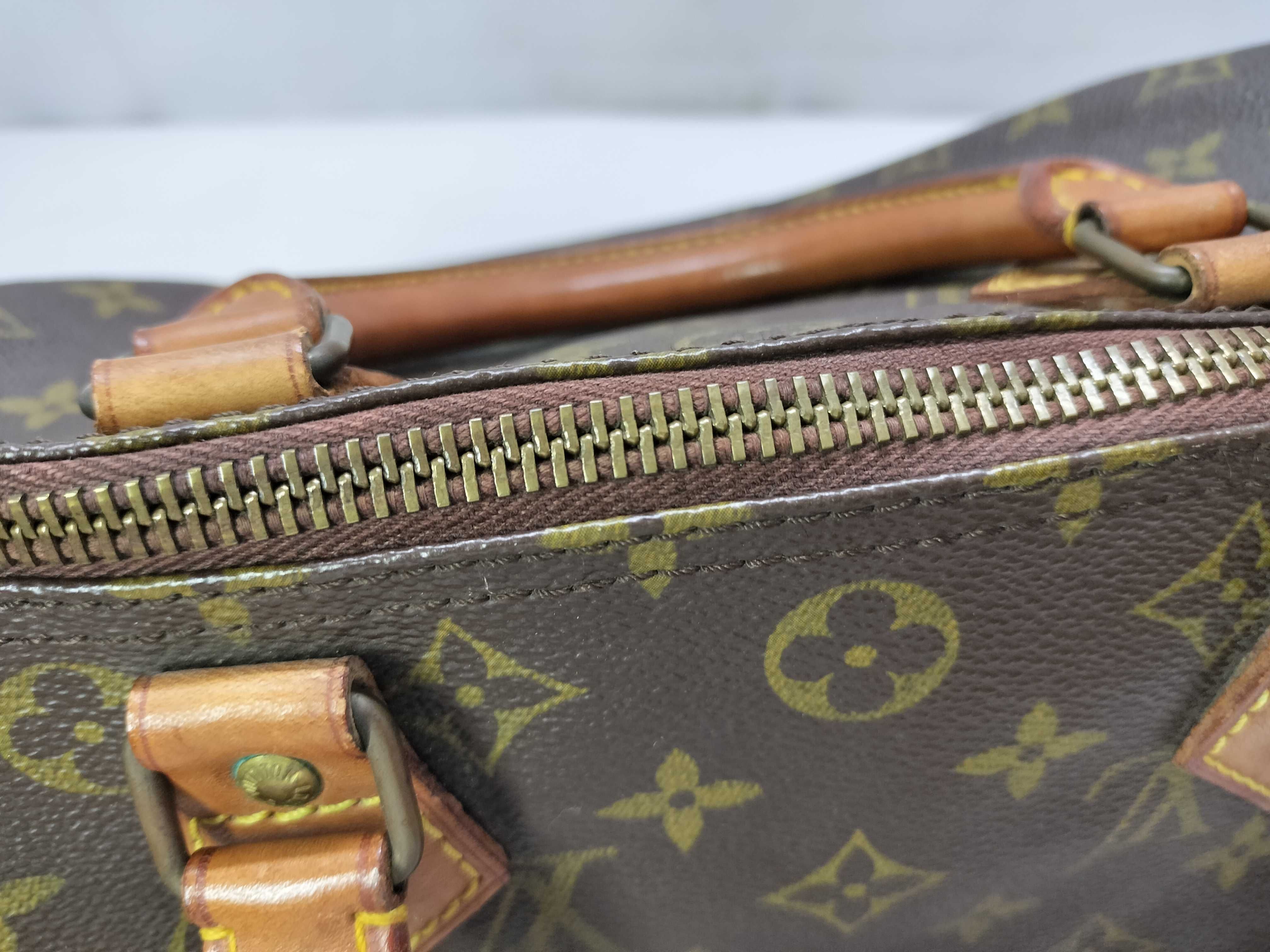 Monogram Louis Vuitton Speedy 30 Handbag — view 6