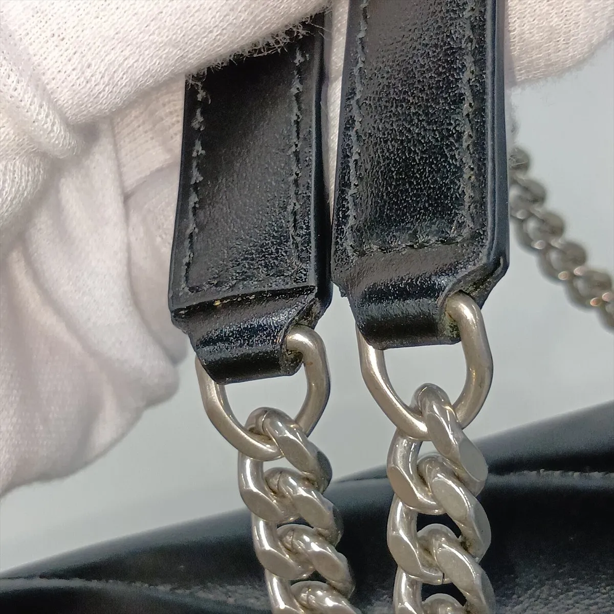 Loulou Medium Leather Chain Shoulder Bag, Black 487216 — view 13