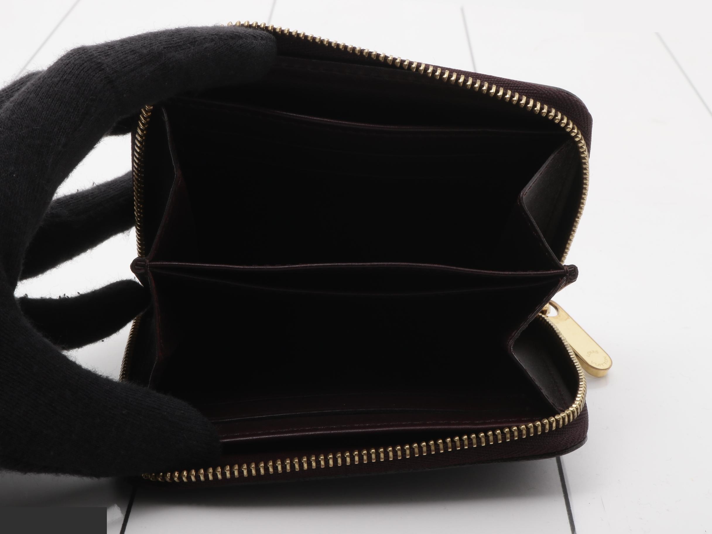 Vernis Amarante Zippy Coin Purse Mini Wallet Compact — view 4
