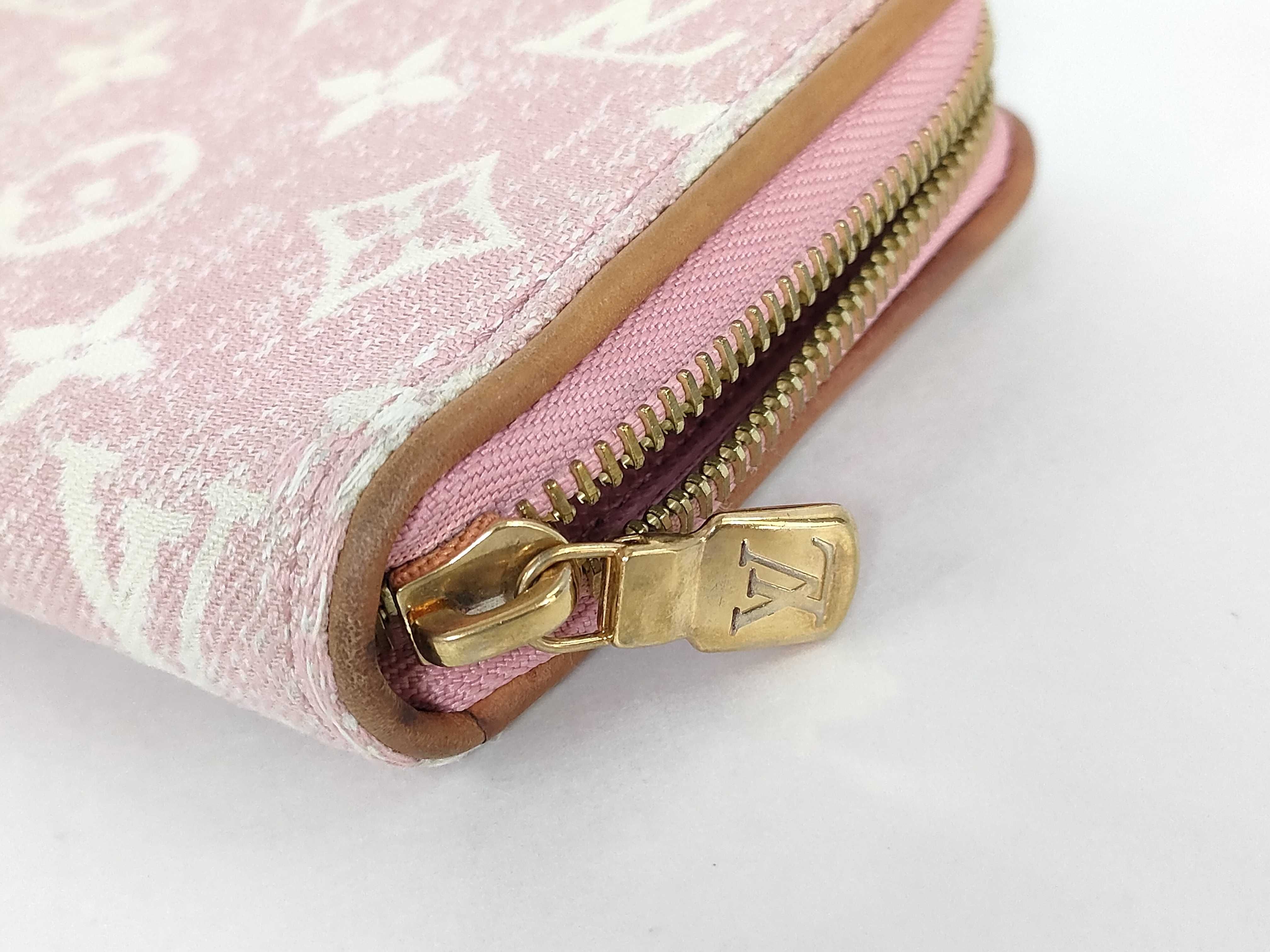 Jacquard Denim Zippy IC Pink Gold Hardware Wallet — view 14