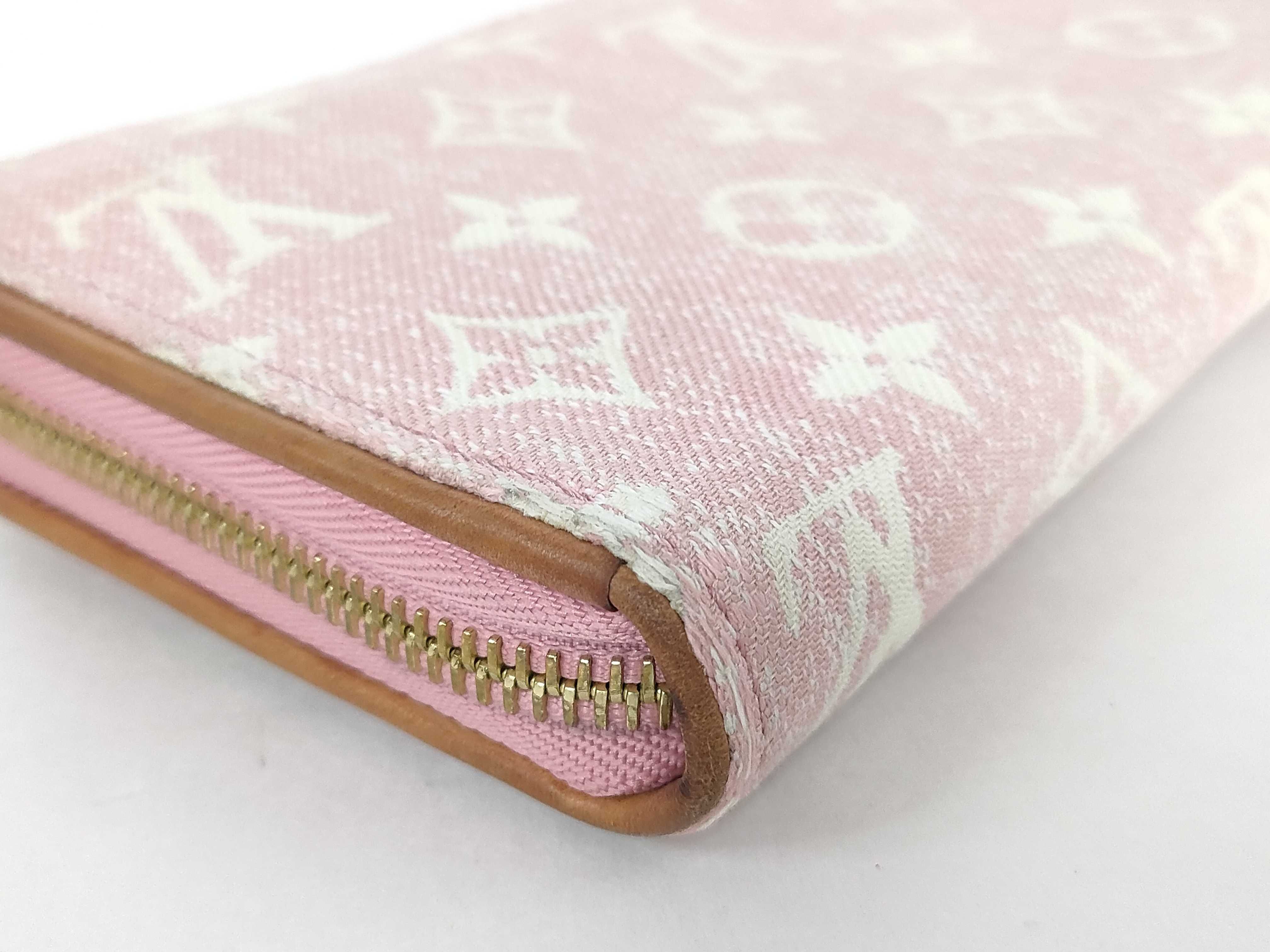 Jacquard Denim Zippy IC Pink Gold Hardware Wallet — view 3