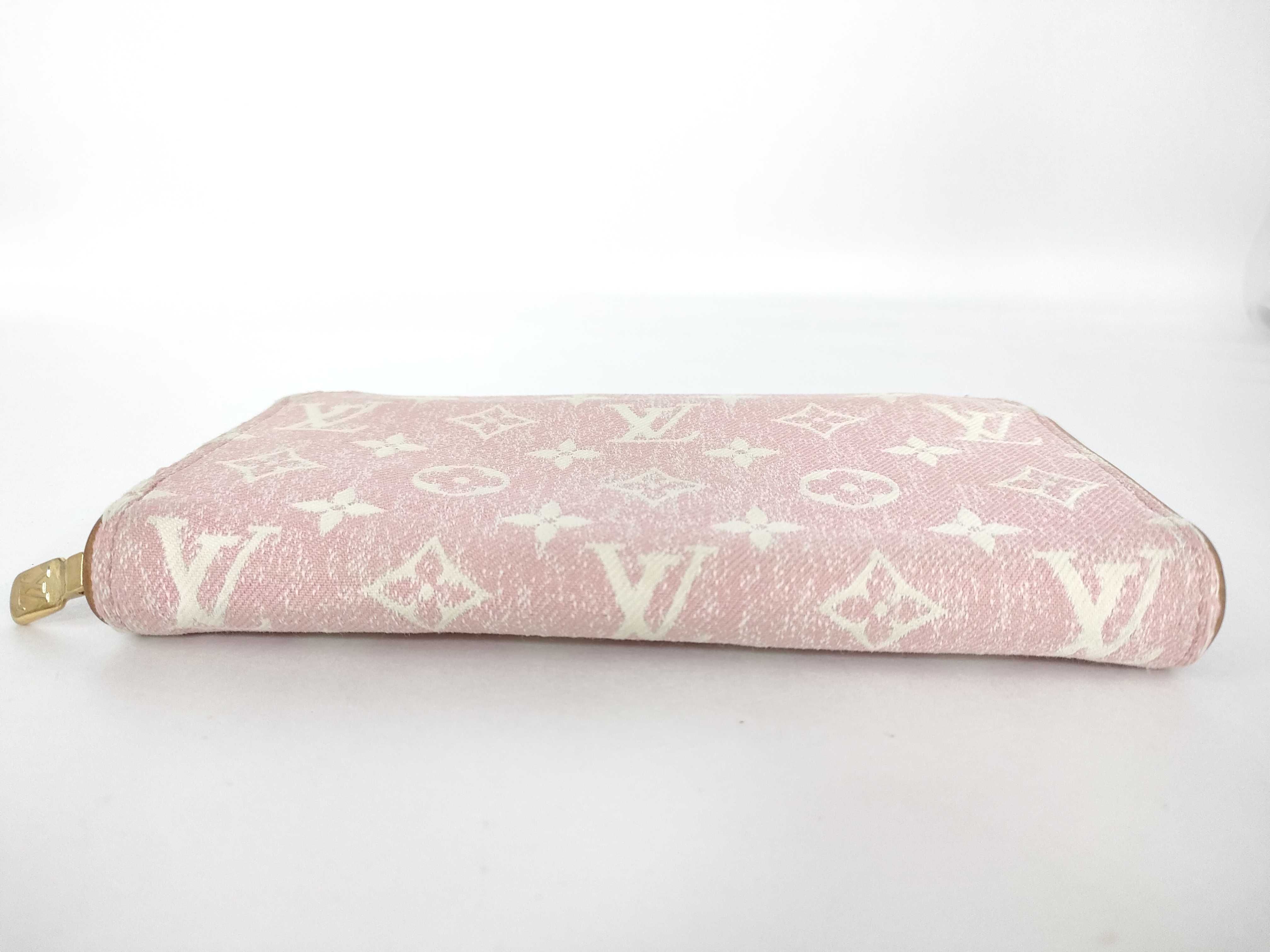 Jacquard Denim Zippy IC Pink Gold Hardware Wallet — view 6