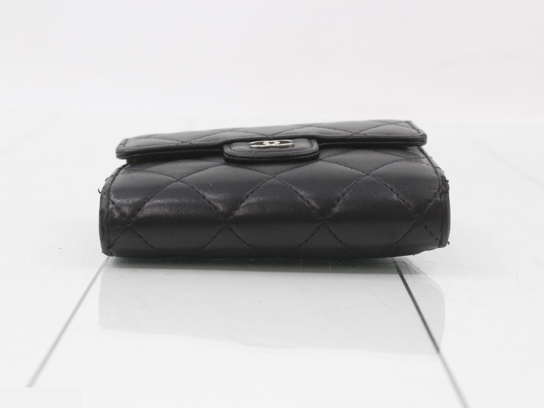 Matelassé (bag) and bi-fold wallet — view 3
